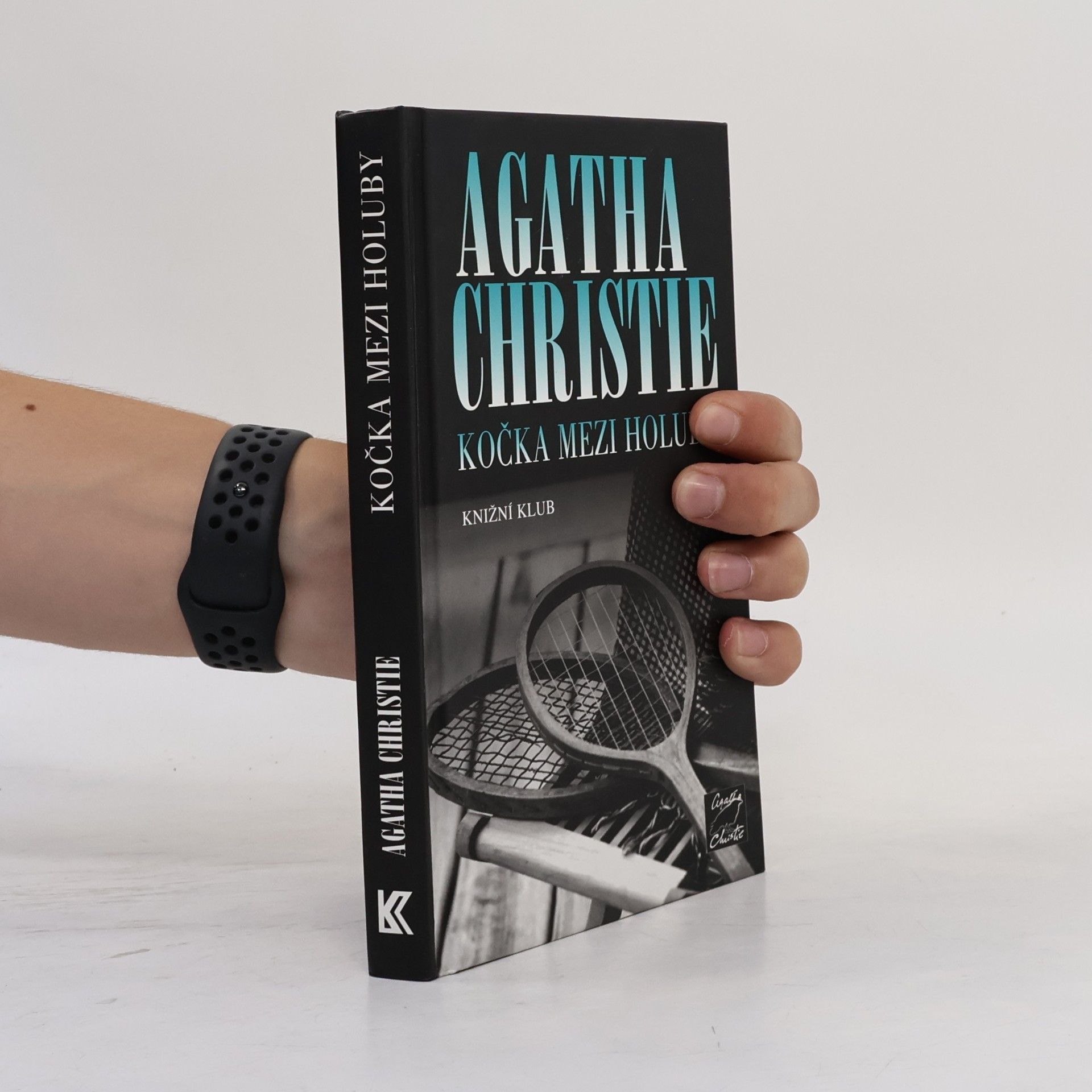 Agatha Christie Kočka mezi holuby