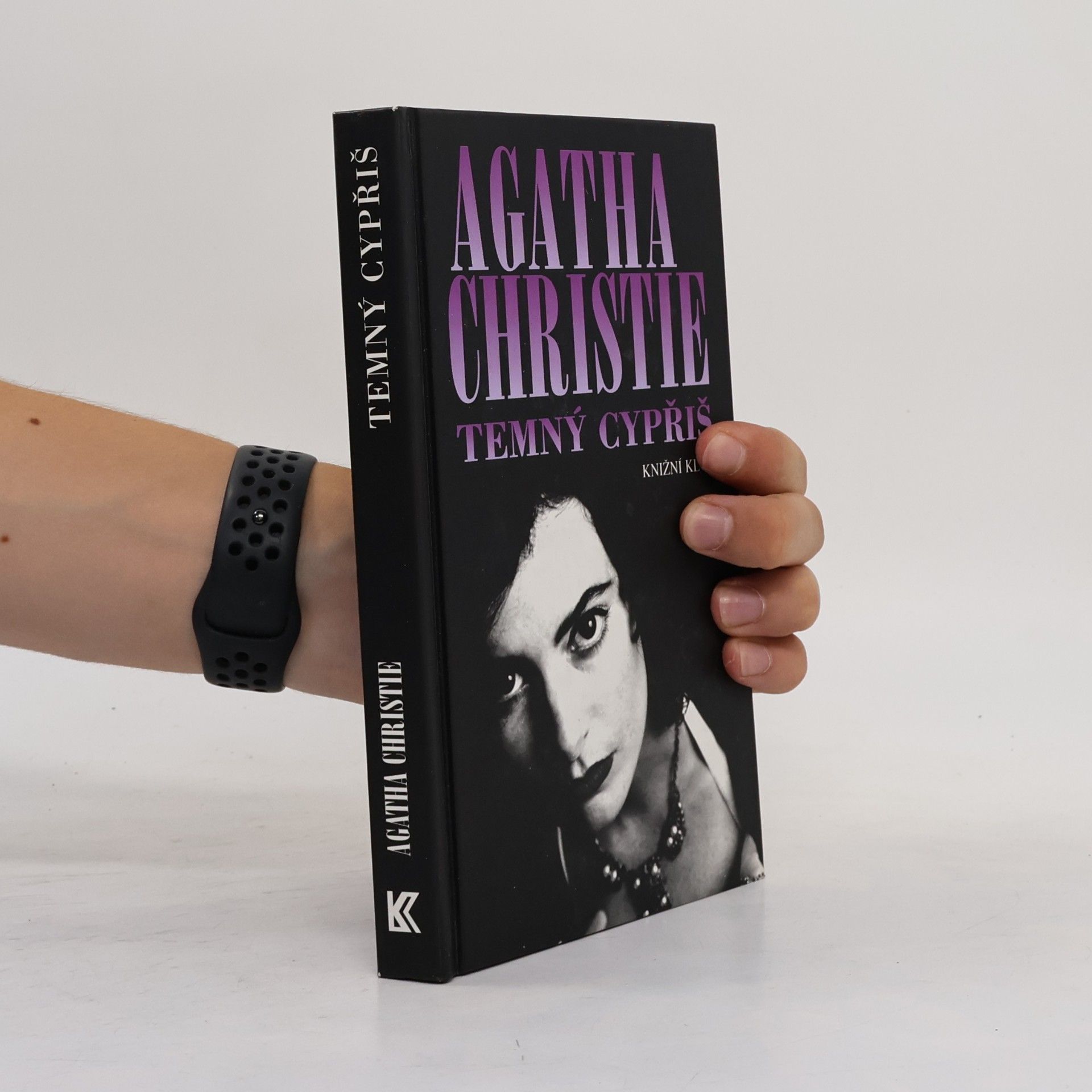 Agatha Christie Temný cypřiš