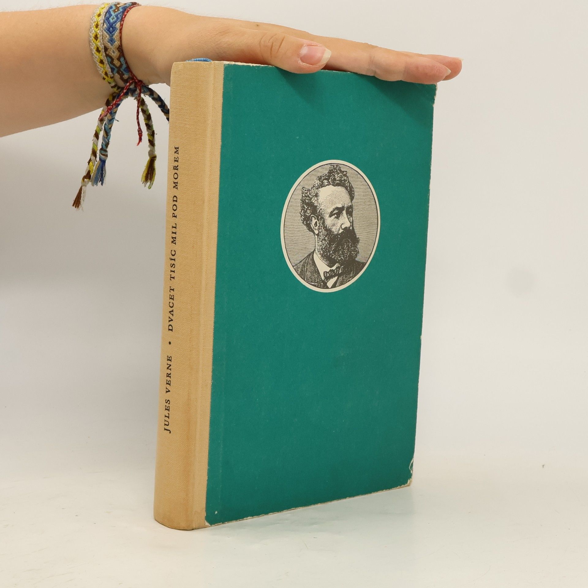 Jules Verne Dvacet tisíc mil pod mořem