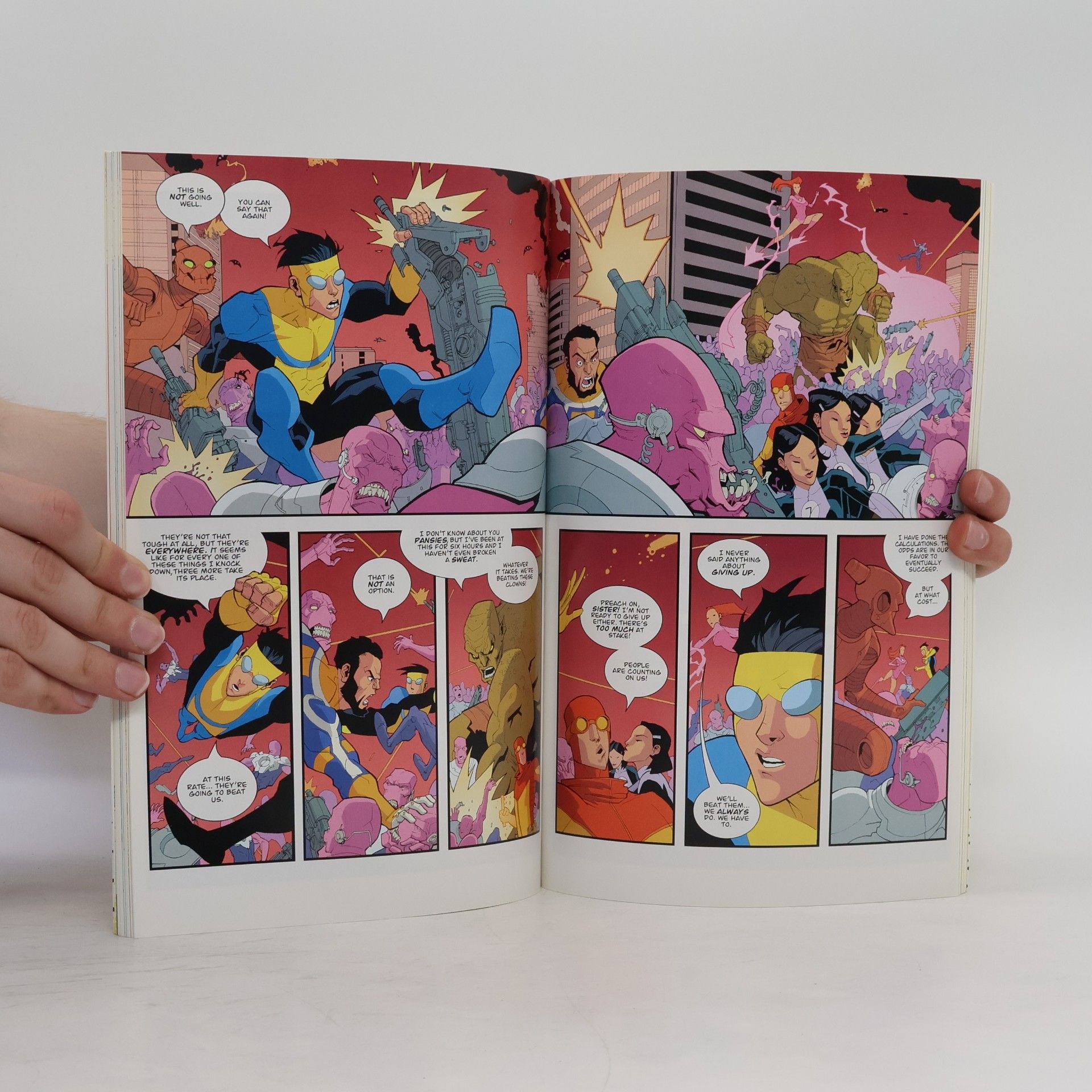 Robert Kirkman Invincible - 4: Head of the Class