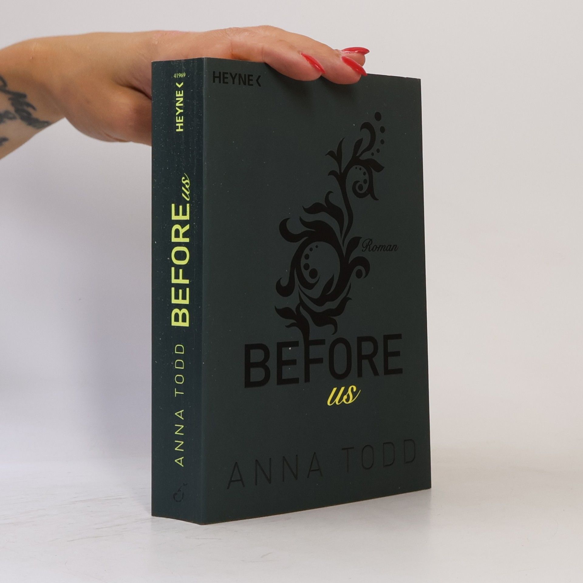 Anna Todd After 5. Before Us