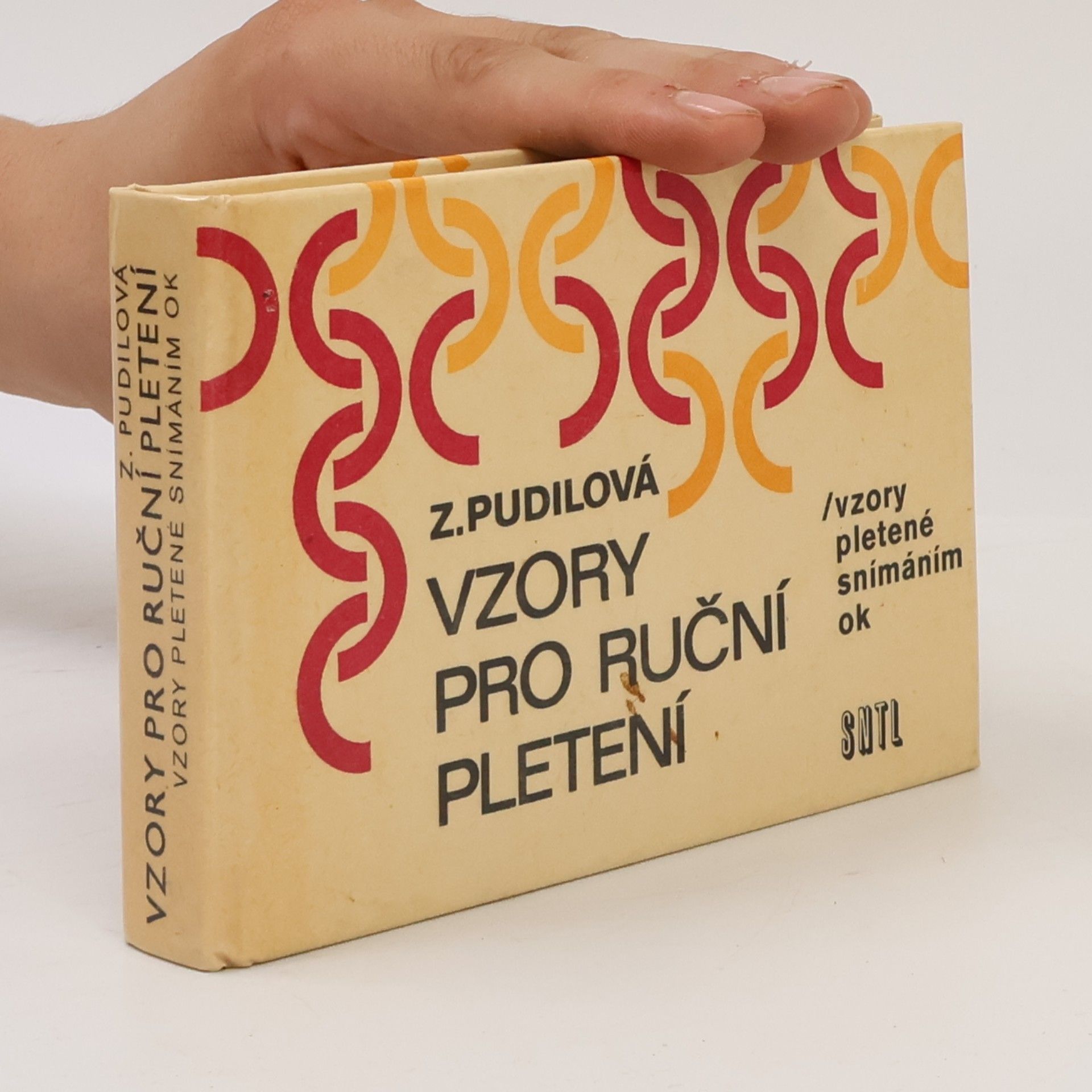 Pudilová Zdenka Vzory pro ruční pletení. Vzory pletené snímáním ok