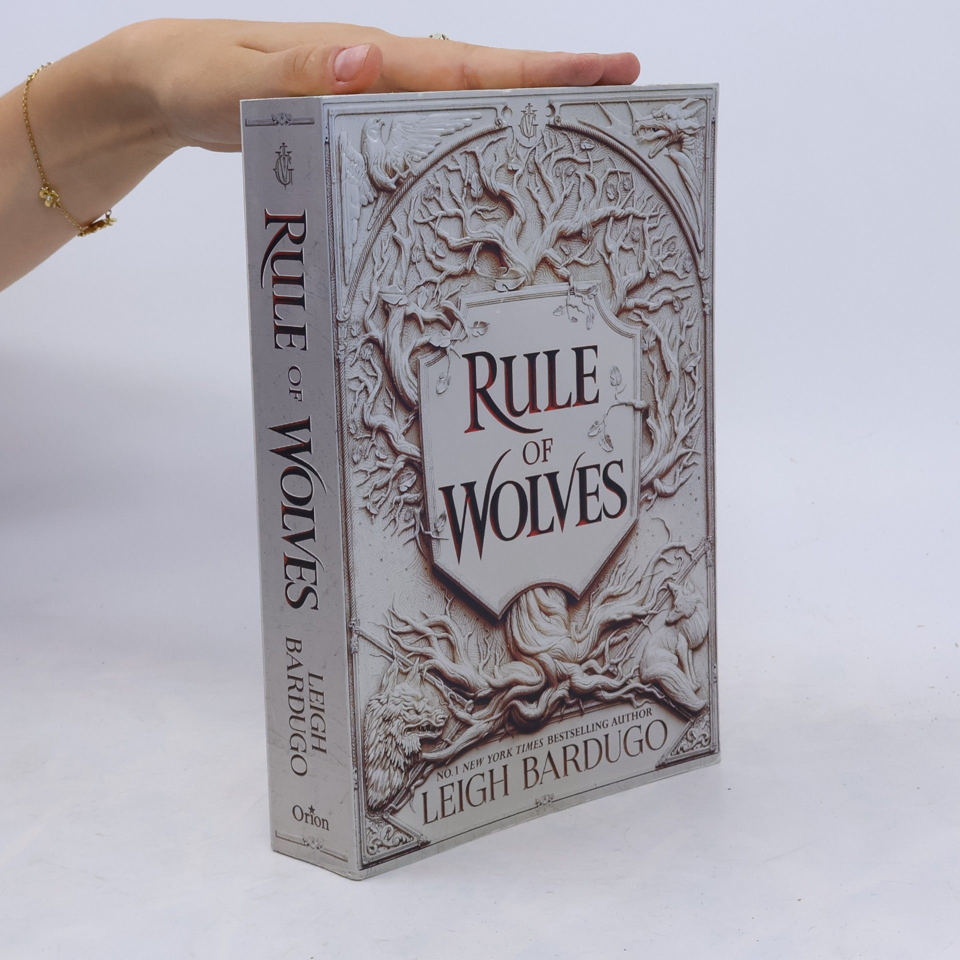 Leigh Bardugo Rule of wolves