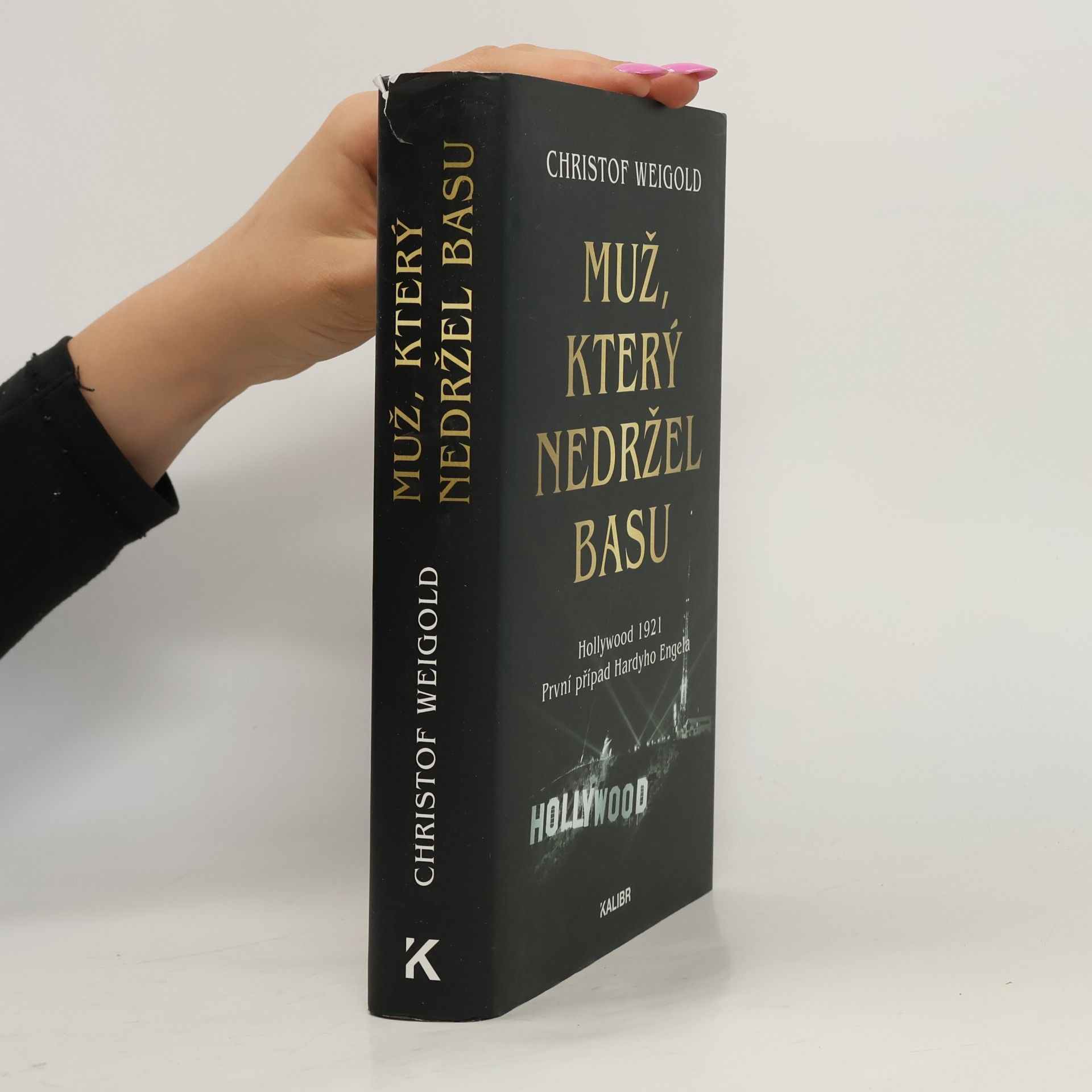 Christof Weigold Muž, který nedržel basu
