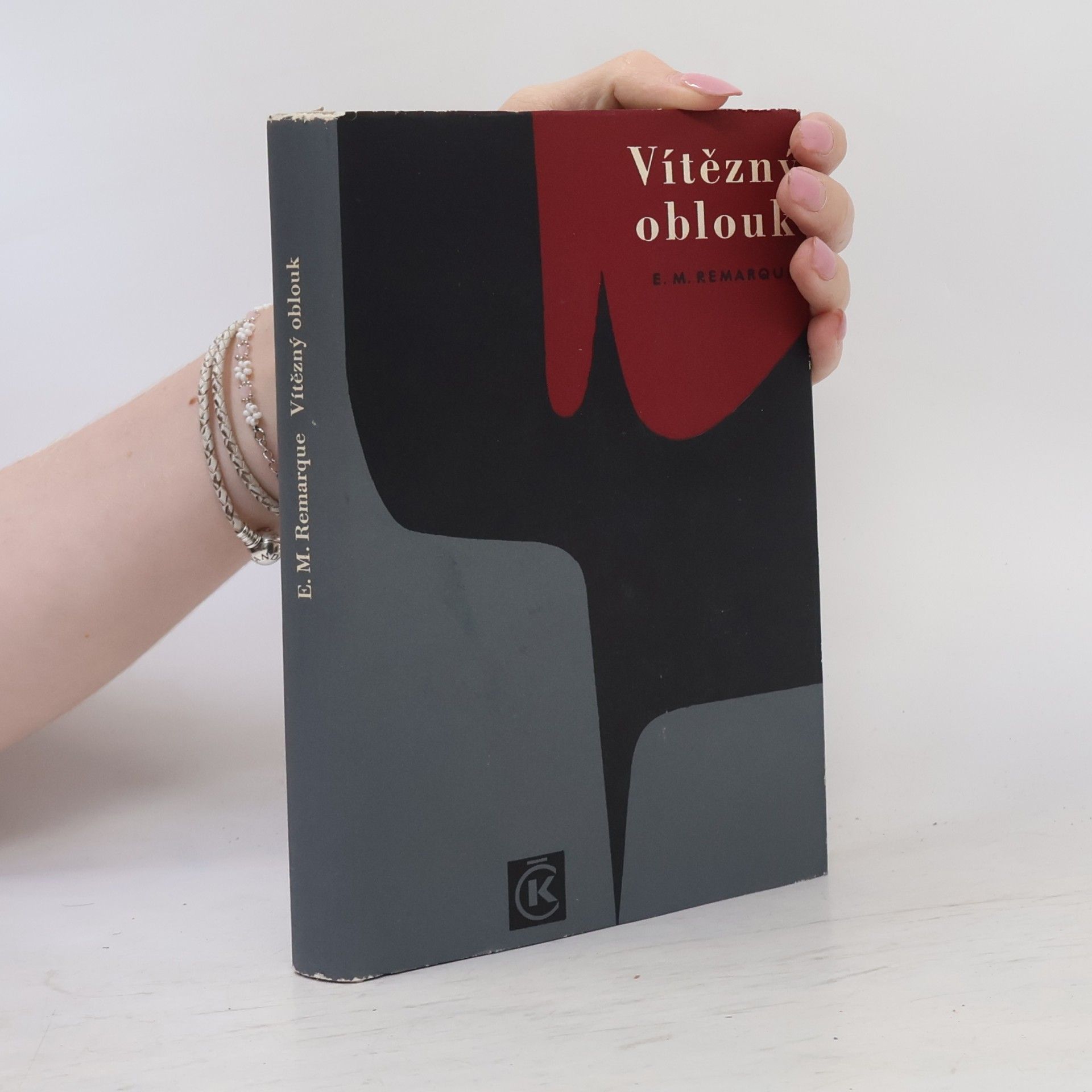 Erich Maria Remarque Vítězný oblouk