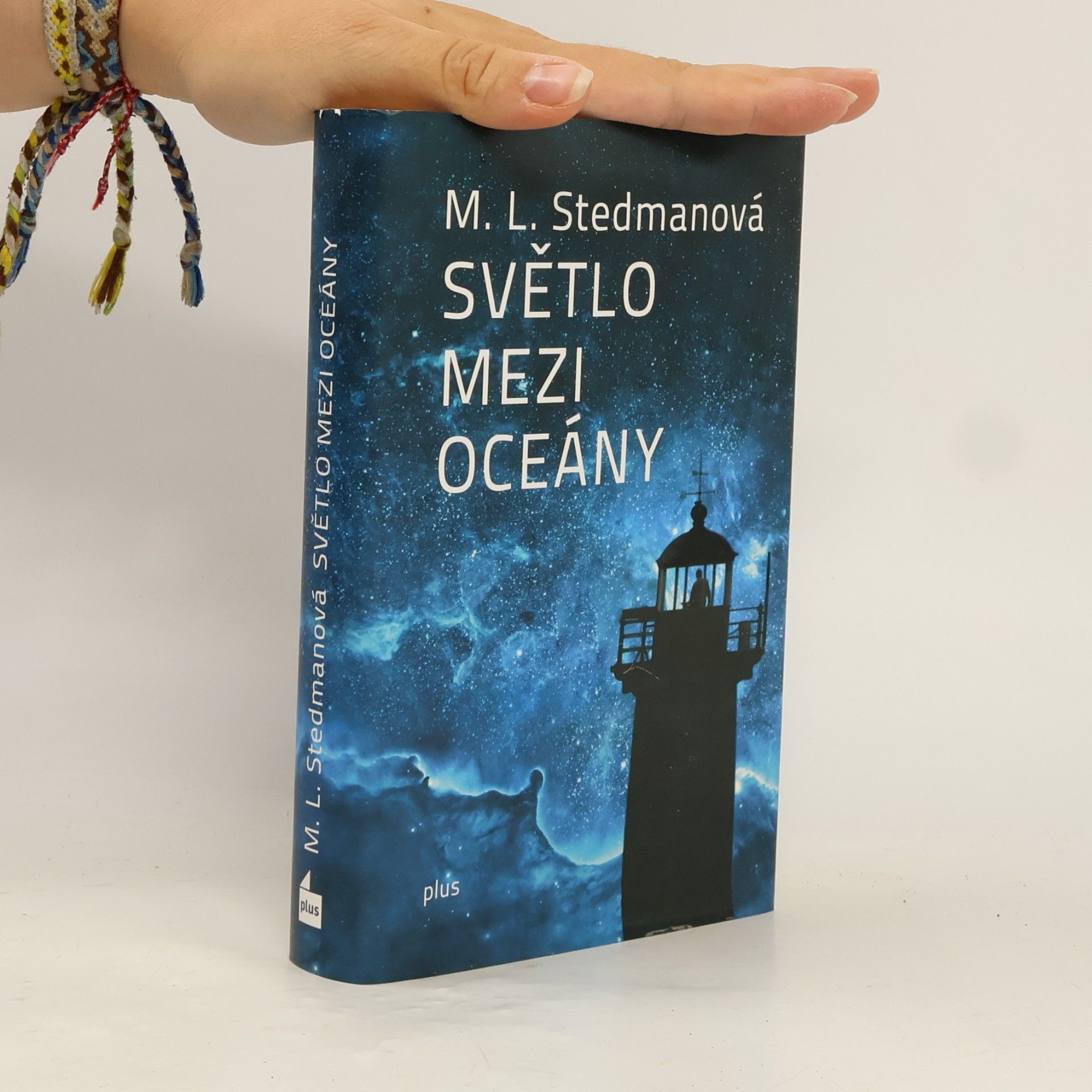 M. L. Stedman Světlo mezi oceány