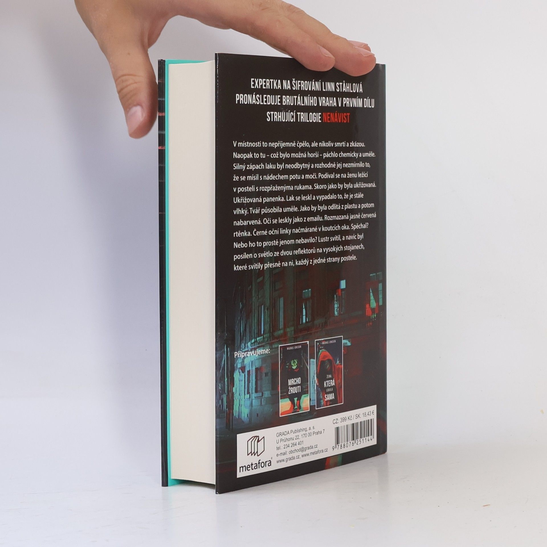 Magnus Jonsson Muž, který si hrál s panenkami