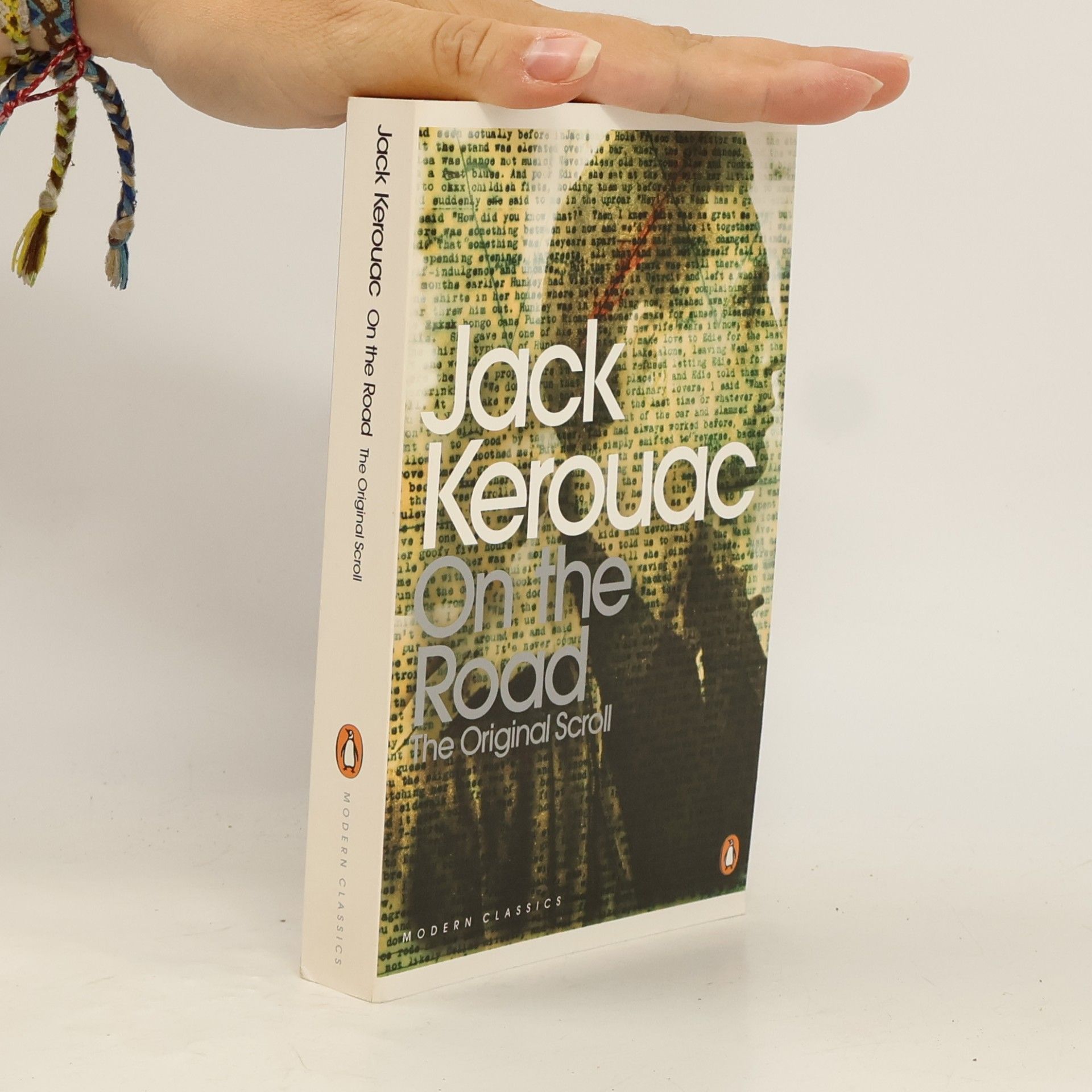 Jack Kerouac On the road : the original scroll