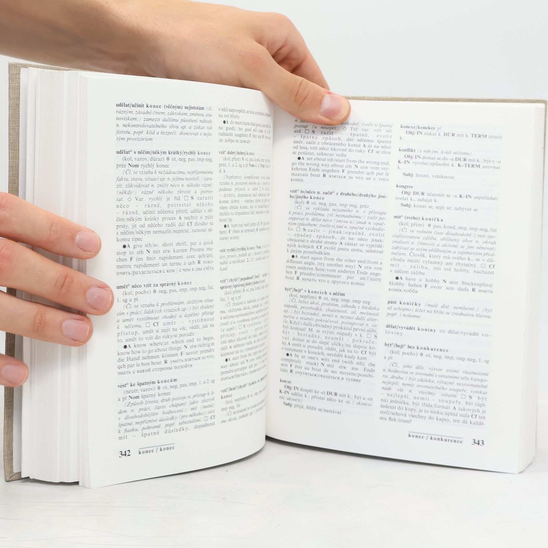 Autorenkollektiv Slovník české frazeologie a idiomatiky. Výrazy slovesné. A-P