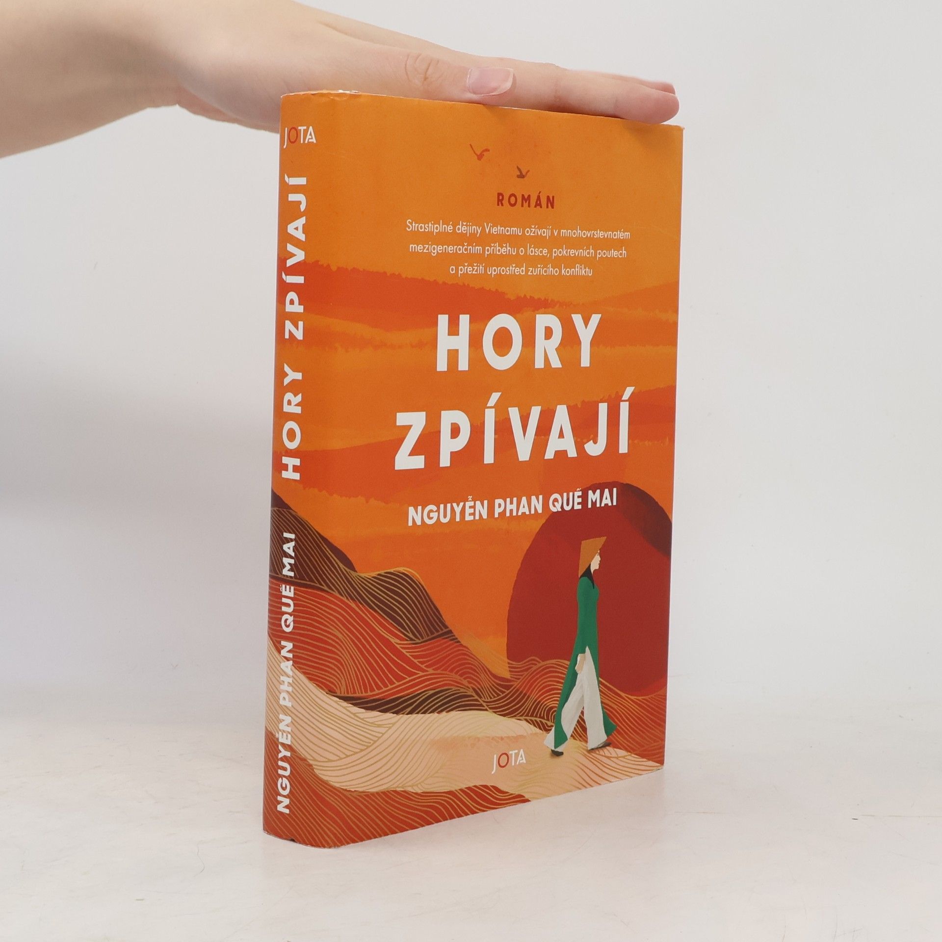 Nguyễn Phan Quế Mai Hory zpívají