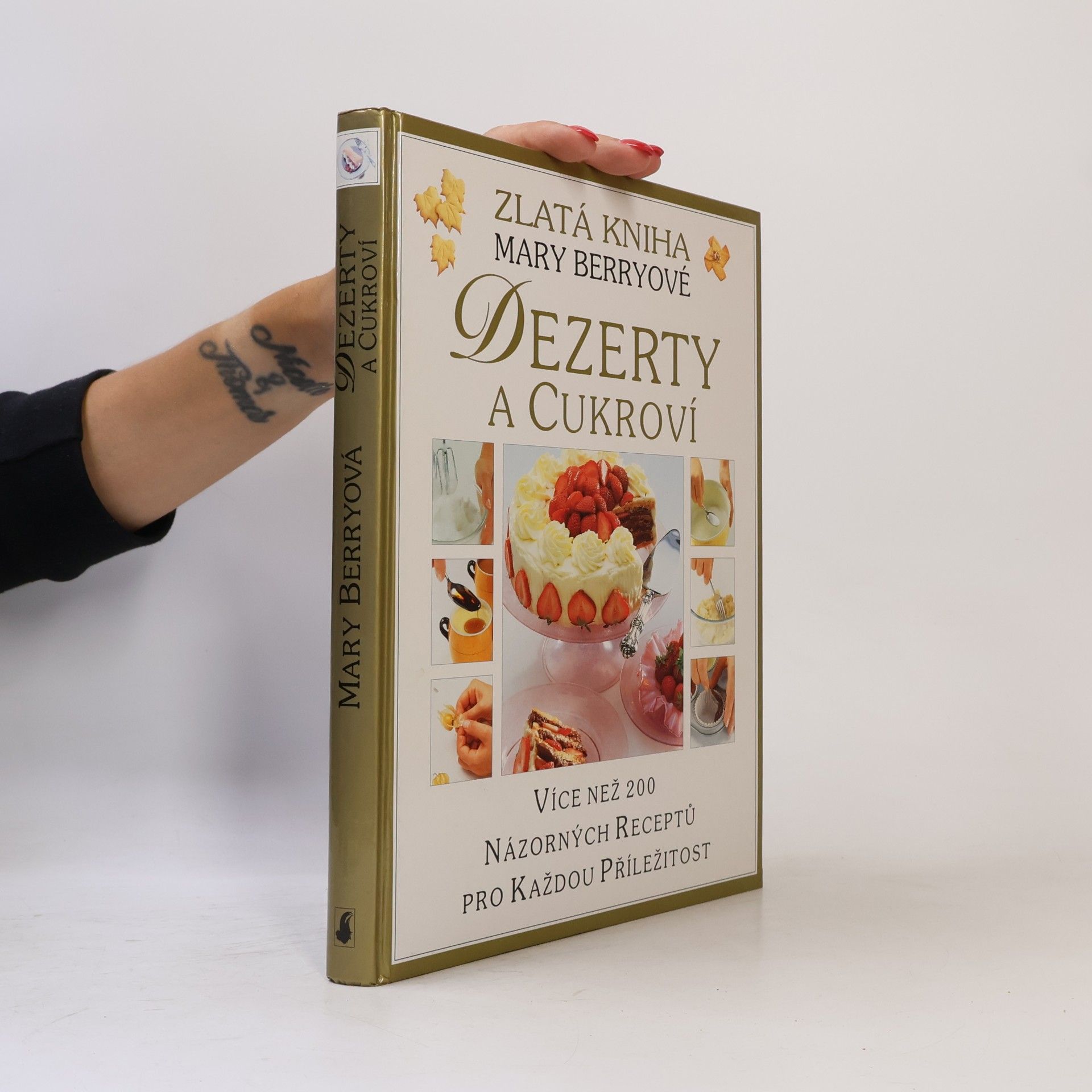 Mary Berry Dezerty a cukroví