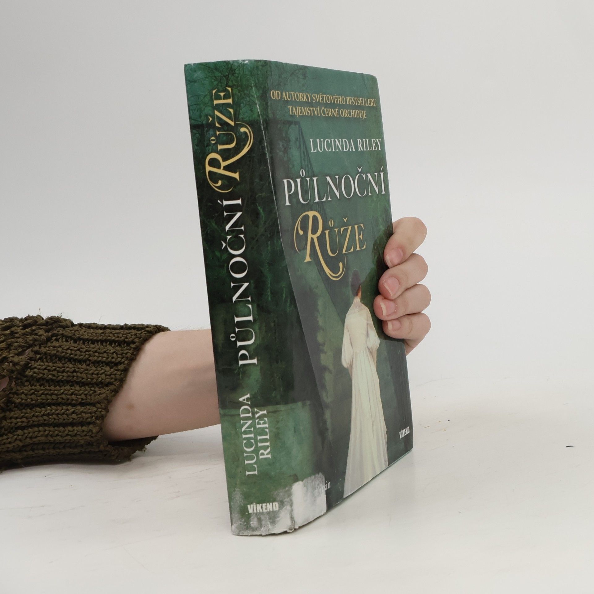 Lucinda Riley Půlnoční růže