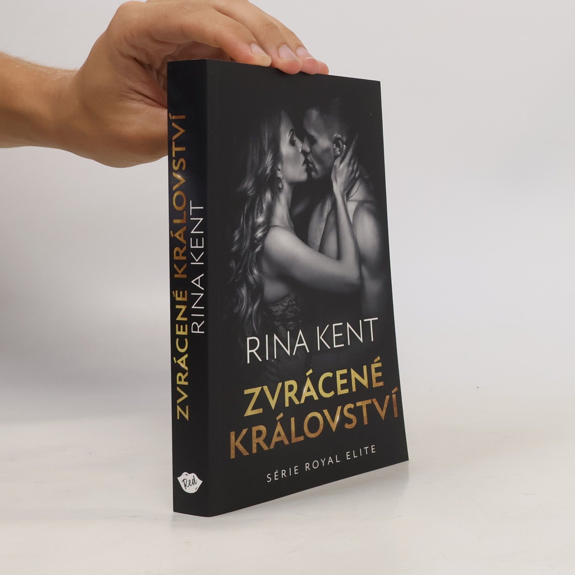 Rina Kent Zvrácené království