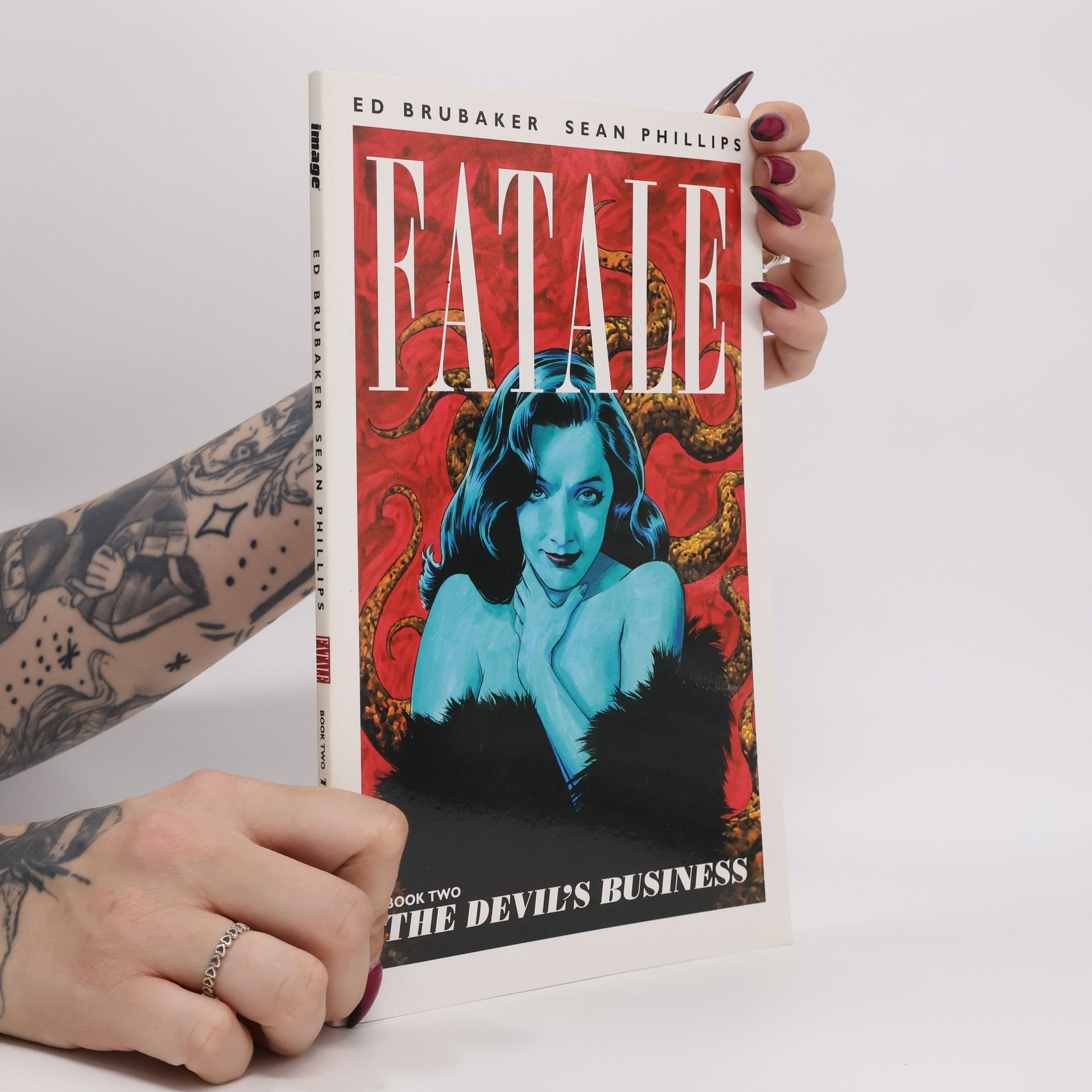 Ed Brubaker Fatale Volume 2: The Devil's Business