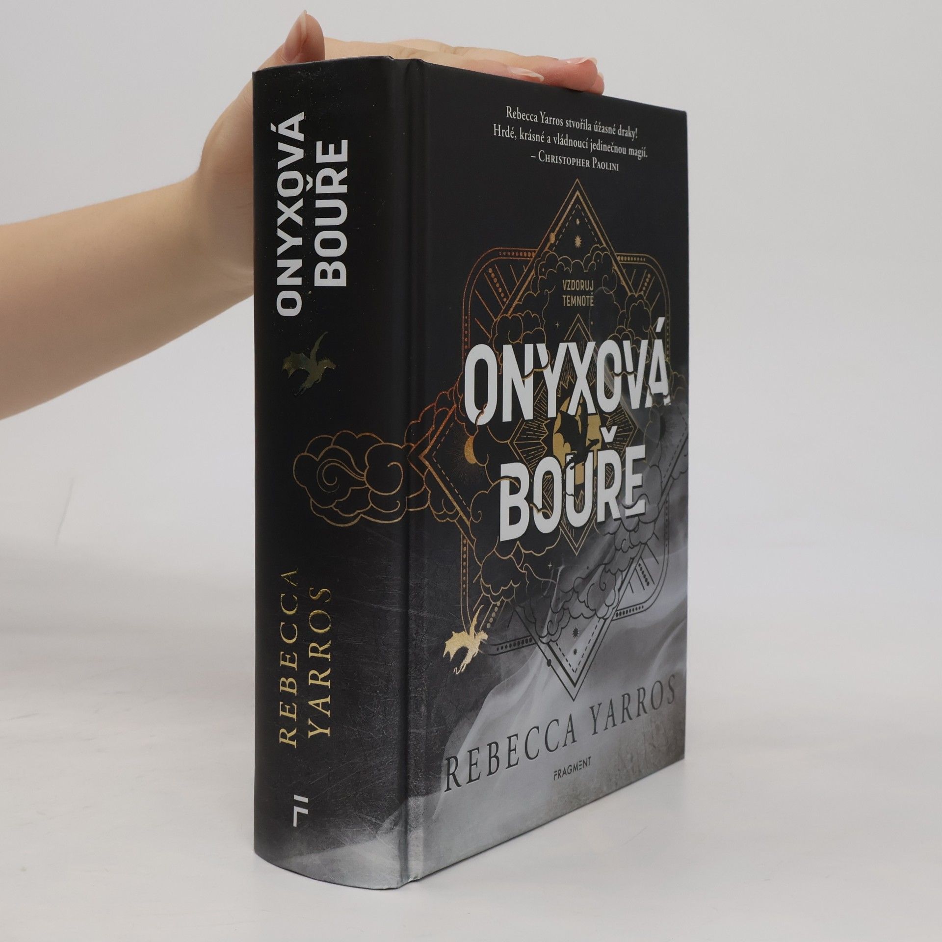 Rebecca Yarros Onyxová bouře