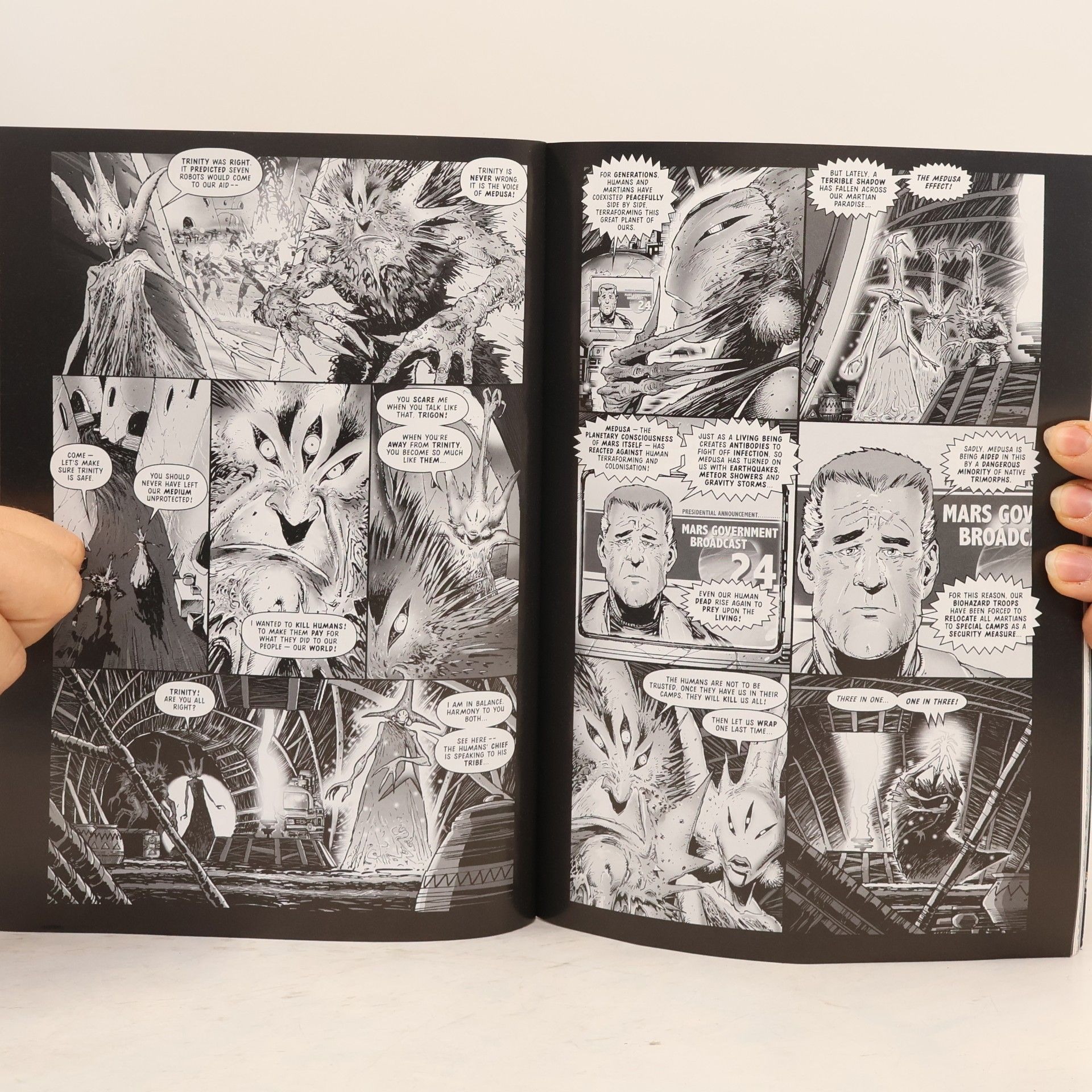 Pat Mills The Third Element Robot War!