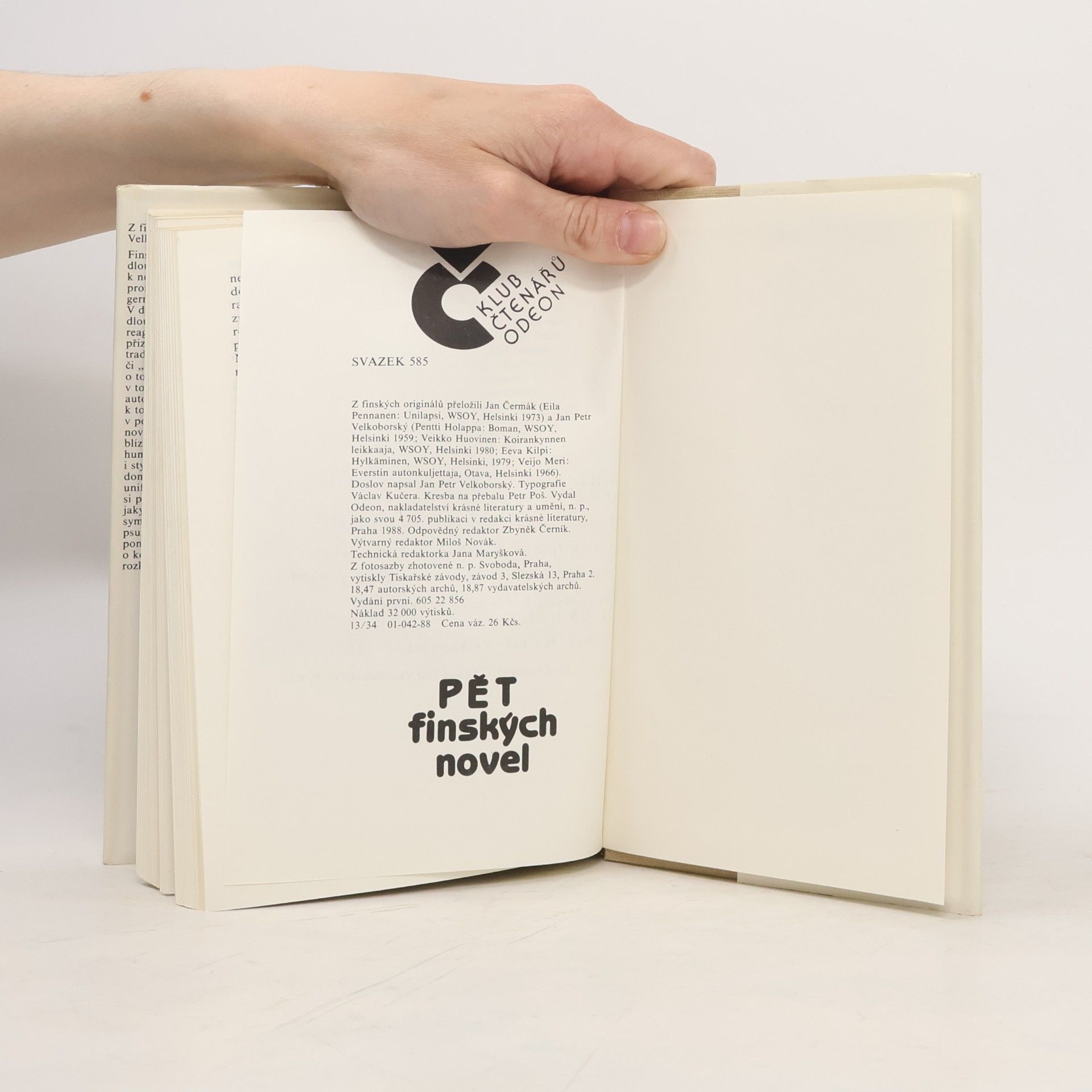 Autores varios Pět finských novel