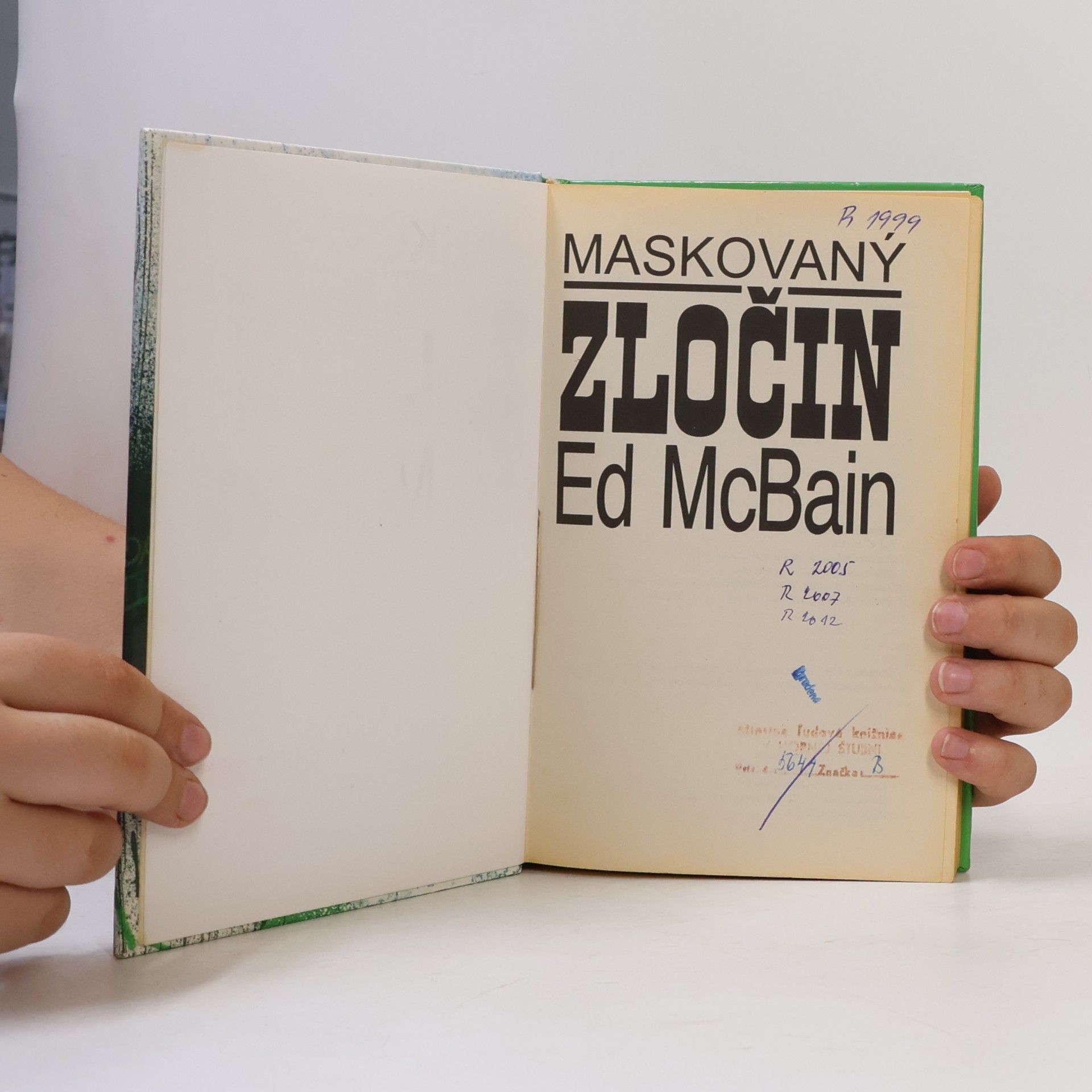 Ed McBain Maskovaný zločin