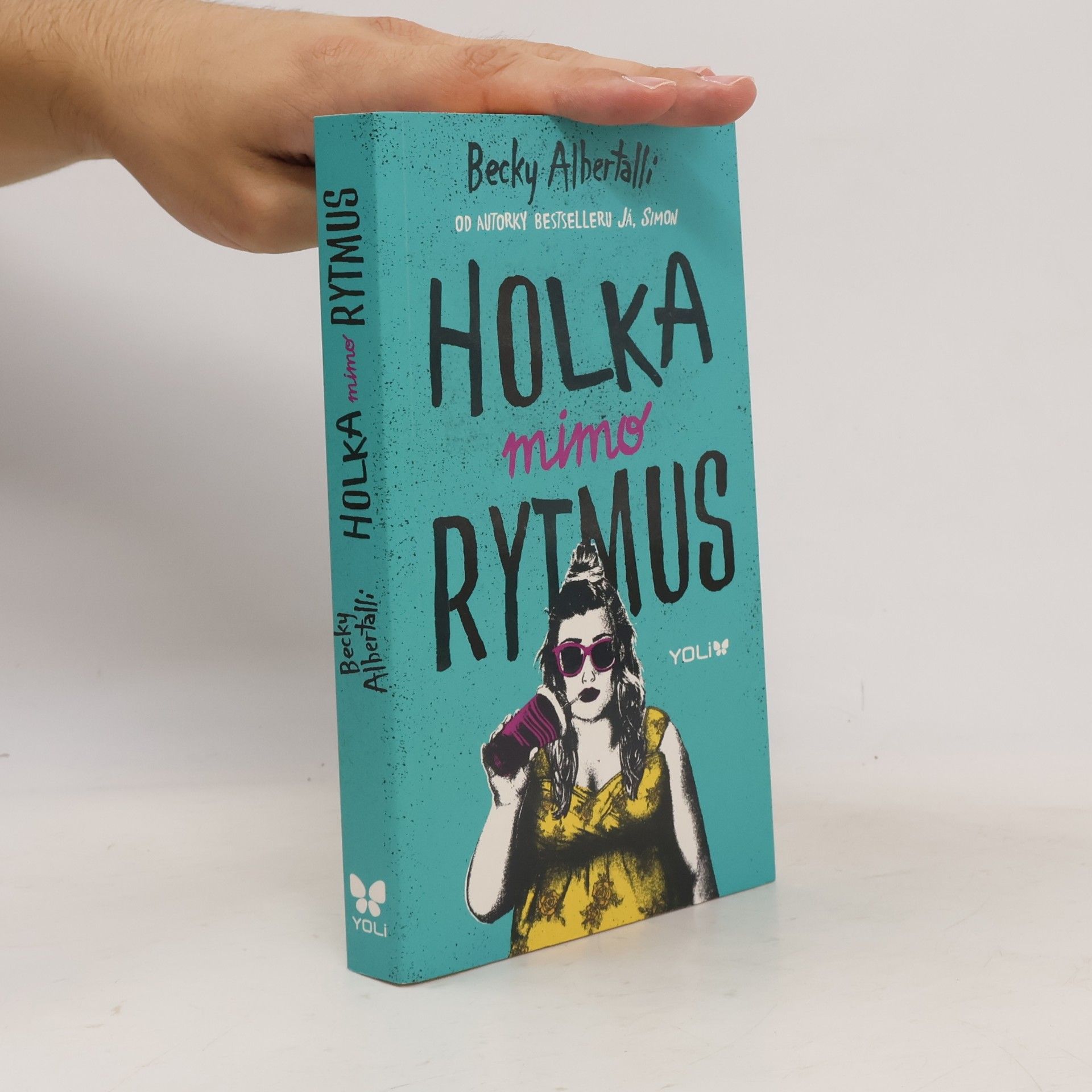 Becky Albertalli Holka mimo rytmus