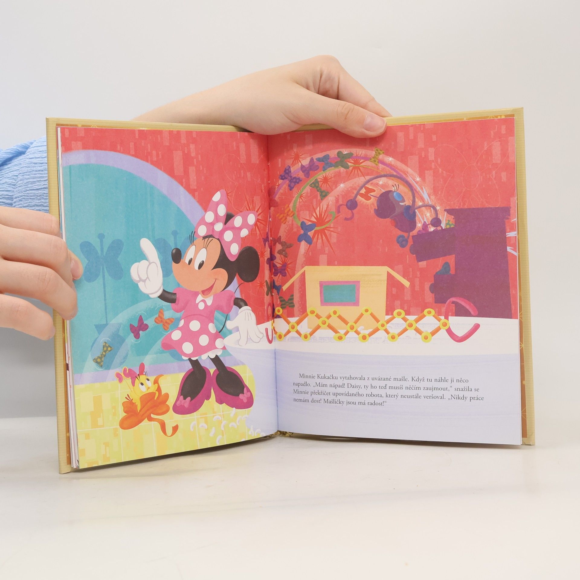 Various authors Zlatá sbírka pohádek 22. Minnie Mouse a mašlorobot