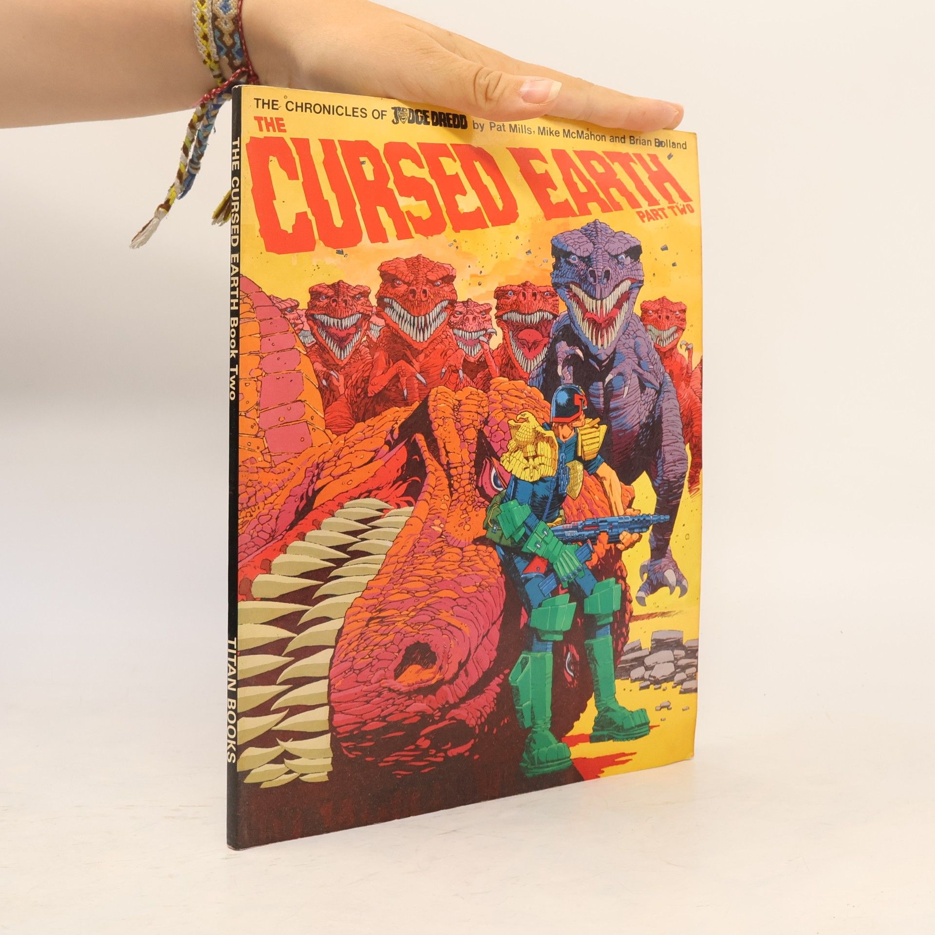 Mike McMahon The Chronicles of Judge Dredd - 2: The Cursed Earth