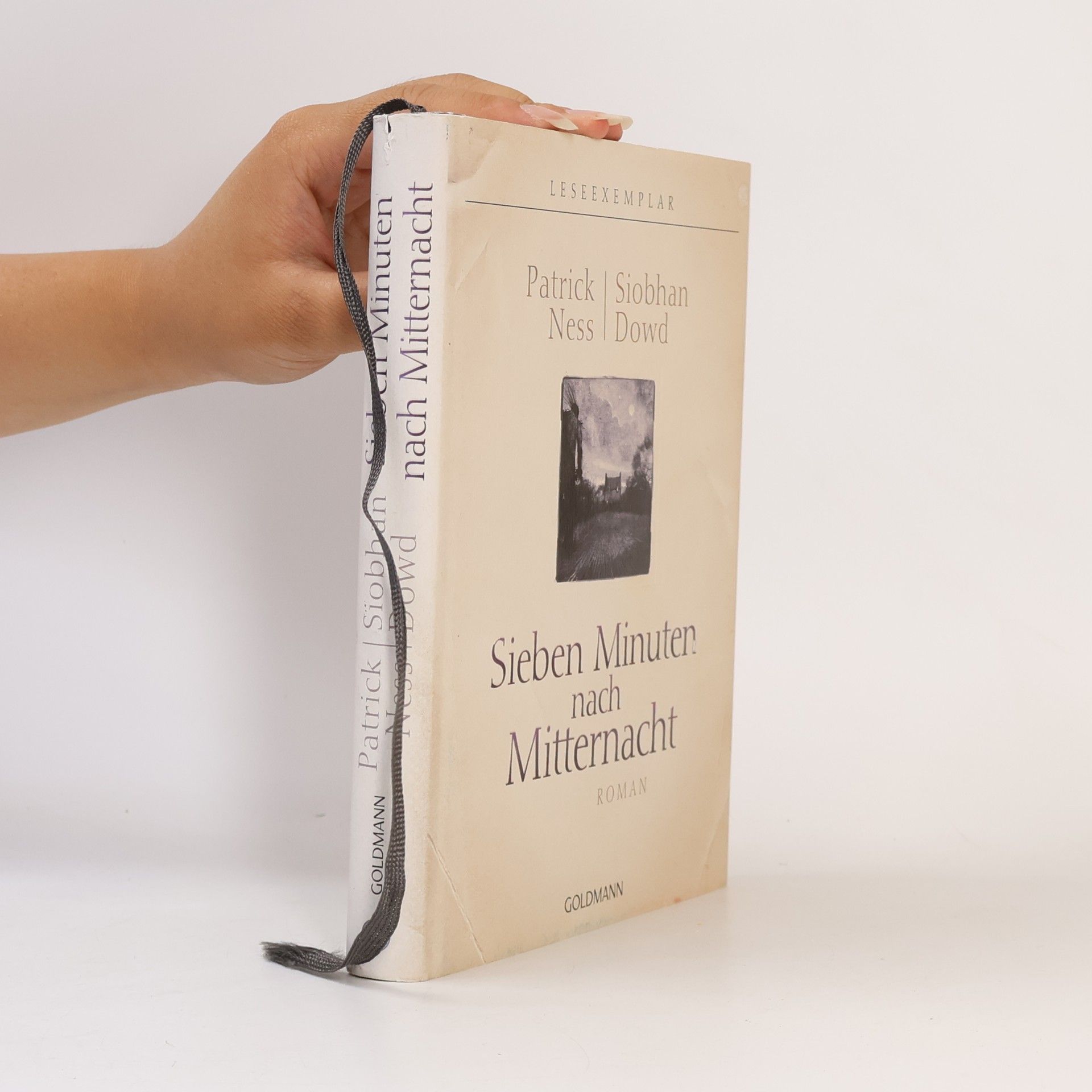 Patrick Ness Sieben Minuten nach Mitternacht