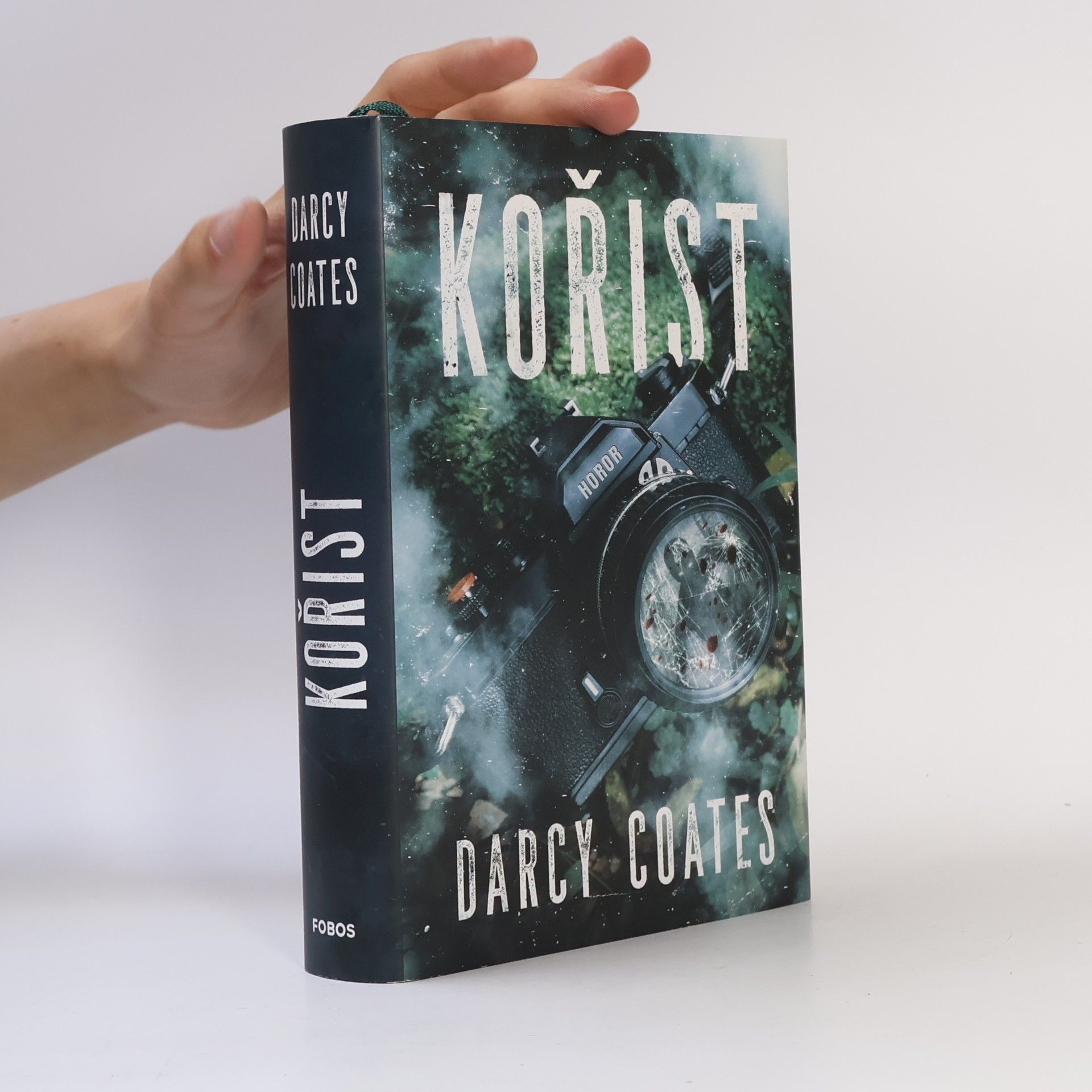 Darcy Coates Kořist