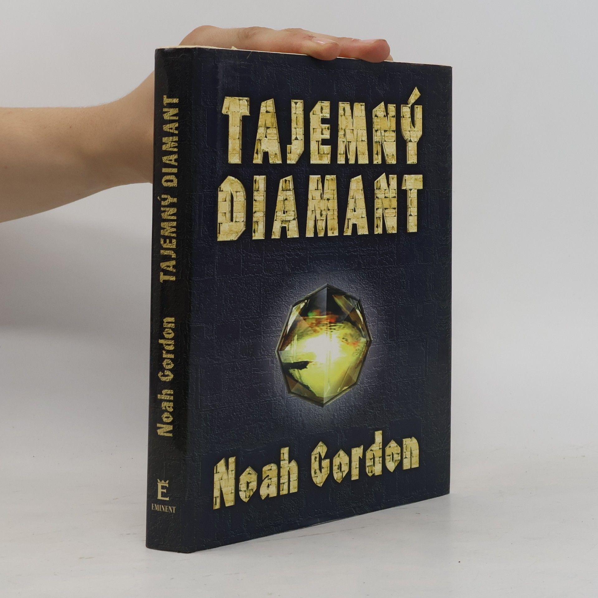 Noah Gordon Tajemný diamant
