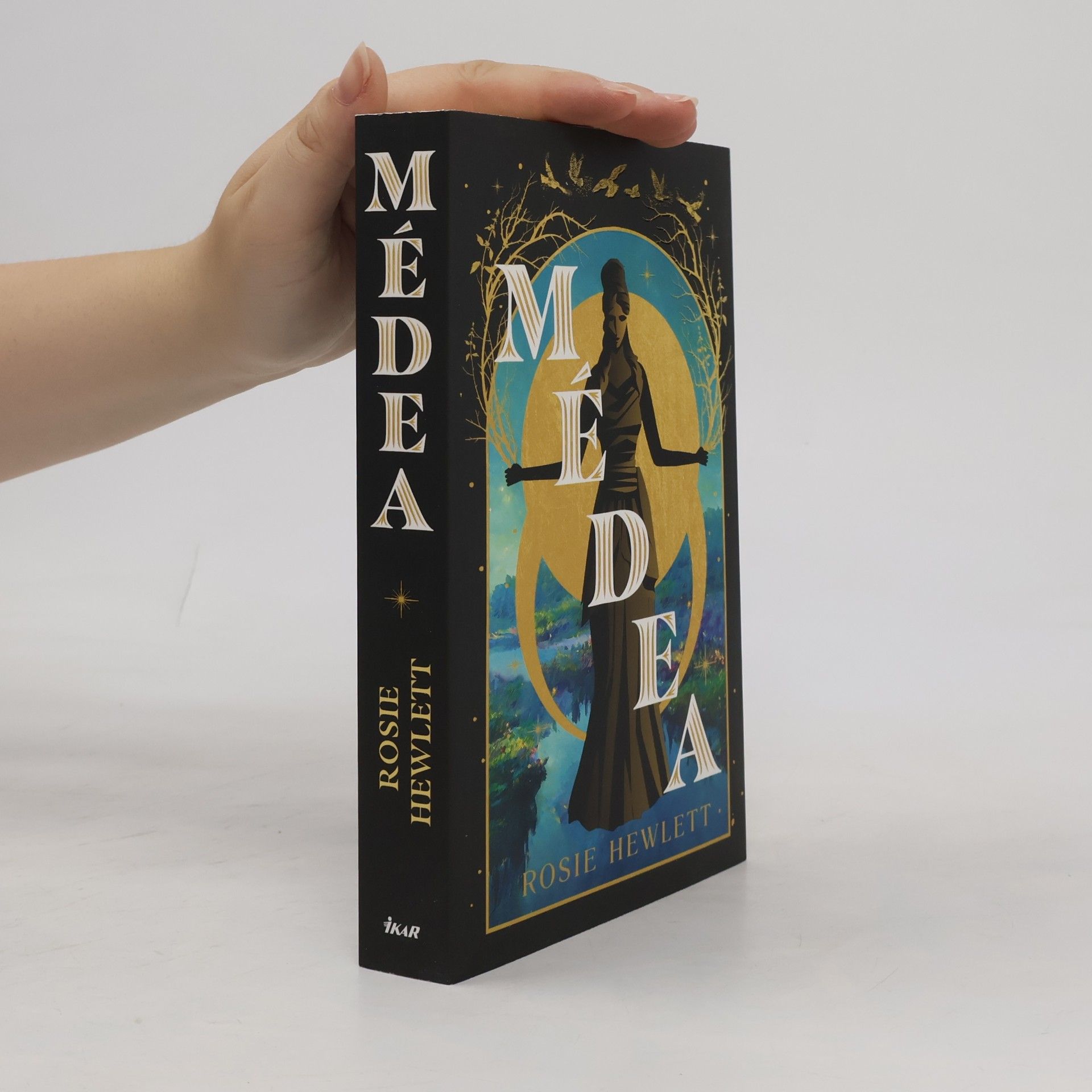 Rosie Hewlett Médea