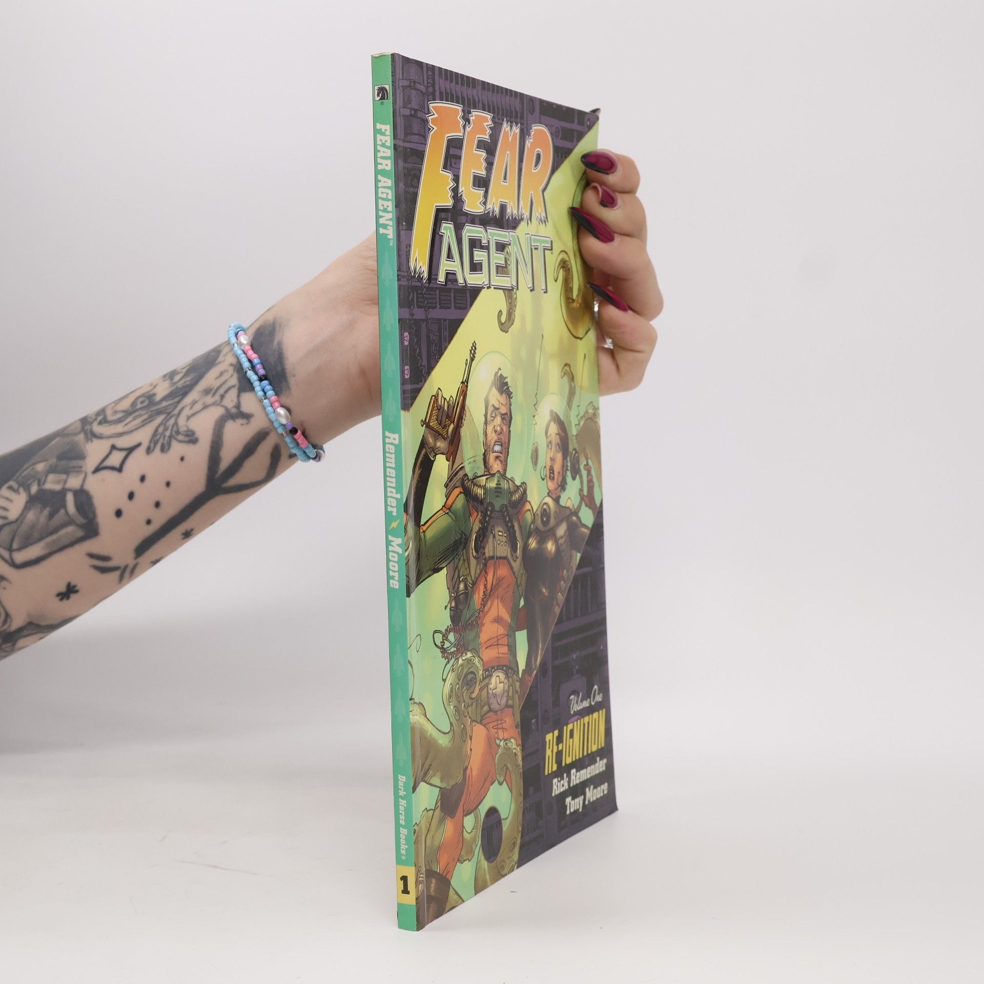 Rick Remender Fear Agent, Volume 1