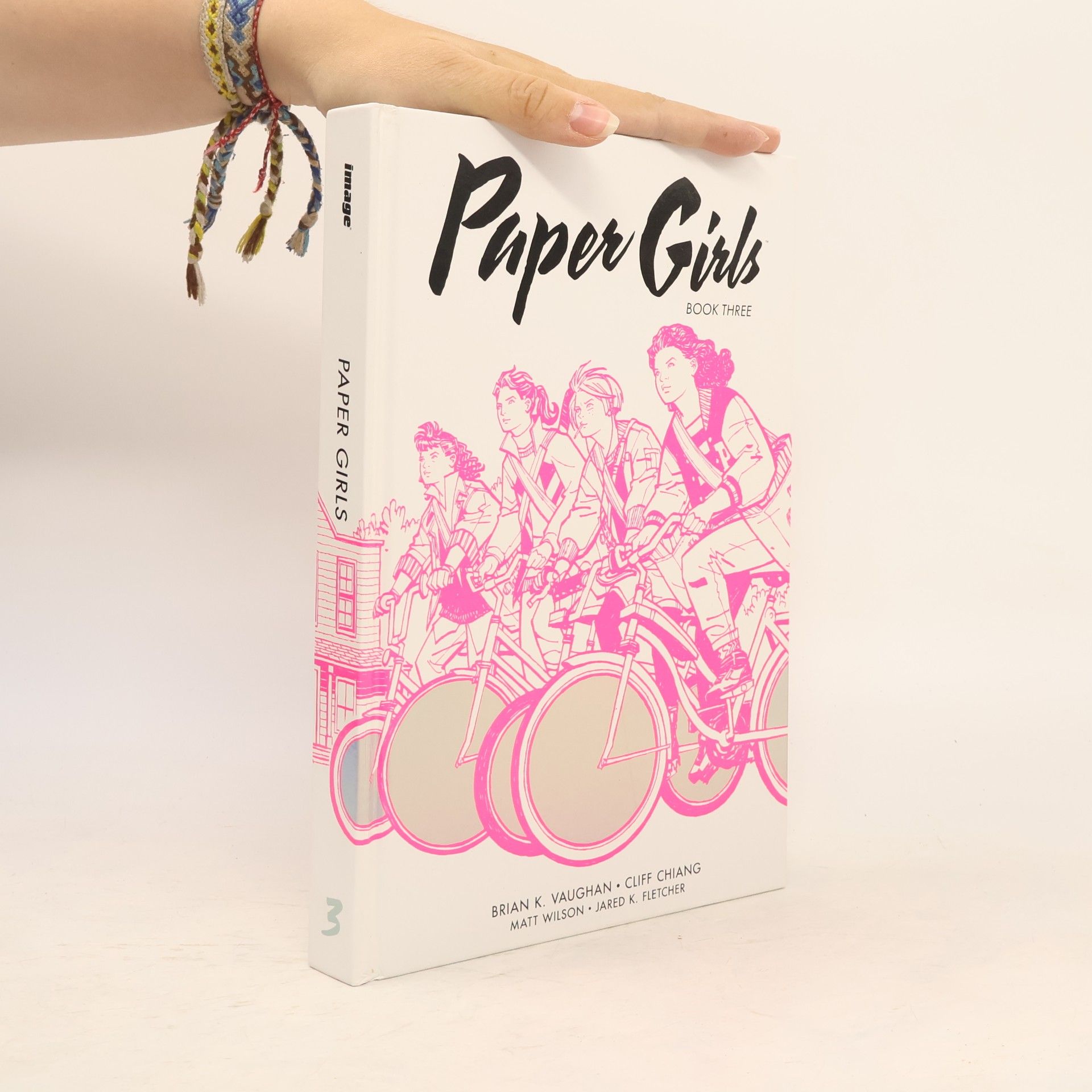 K. Brian Vaughan Paper Girls Deluxe Edition, Volume 3