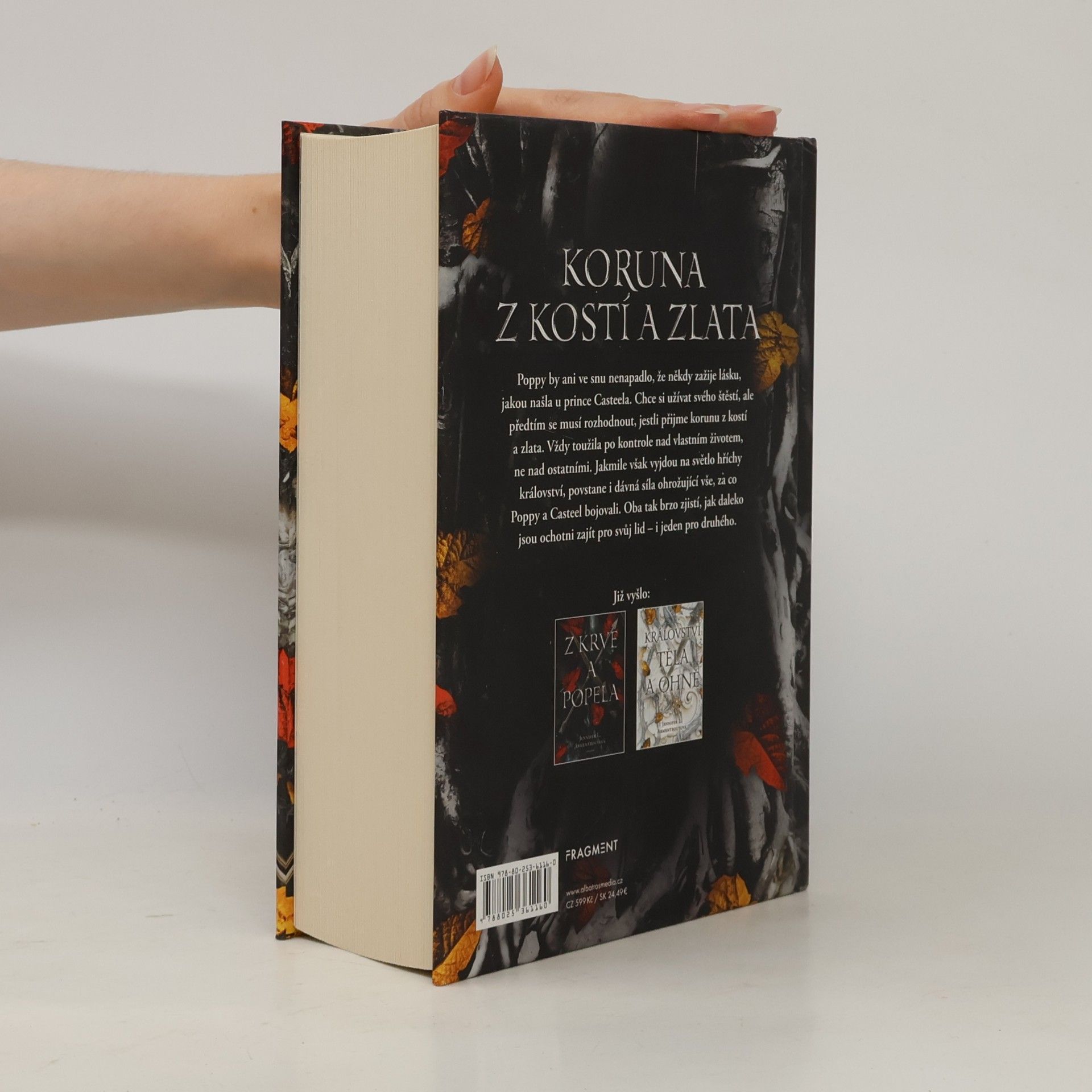 Jennifer Armentrout Koruna z kostí a zlata