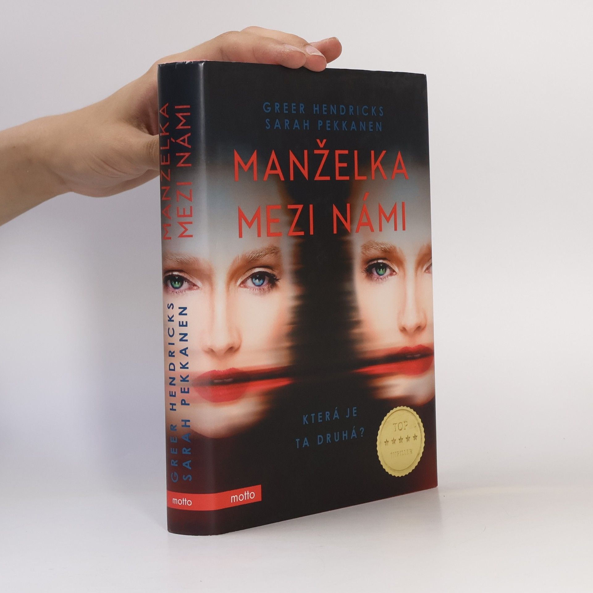 Greer Hendricks Manželka mezi námi