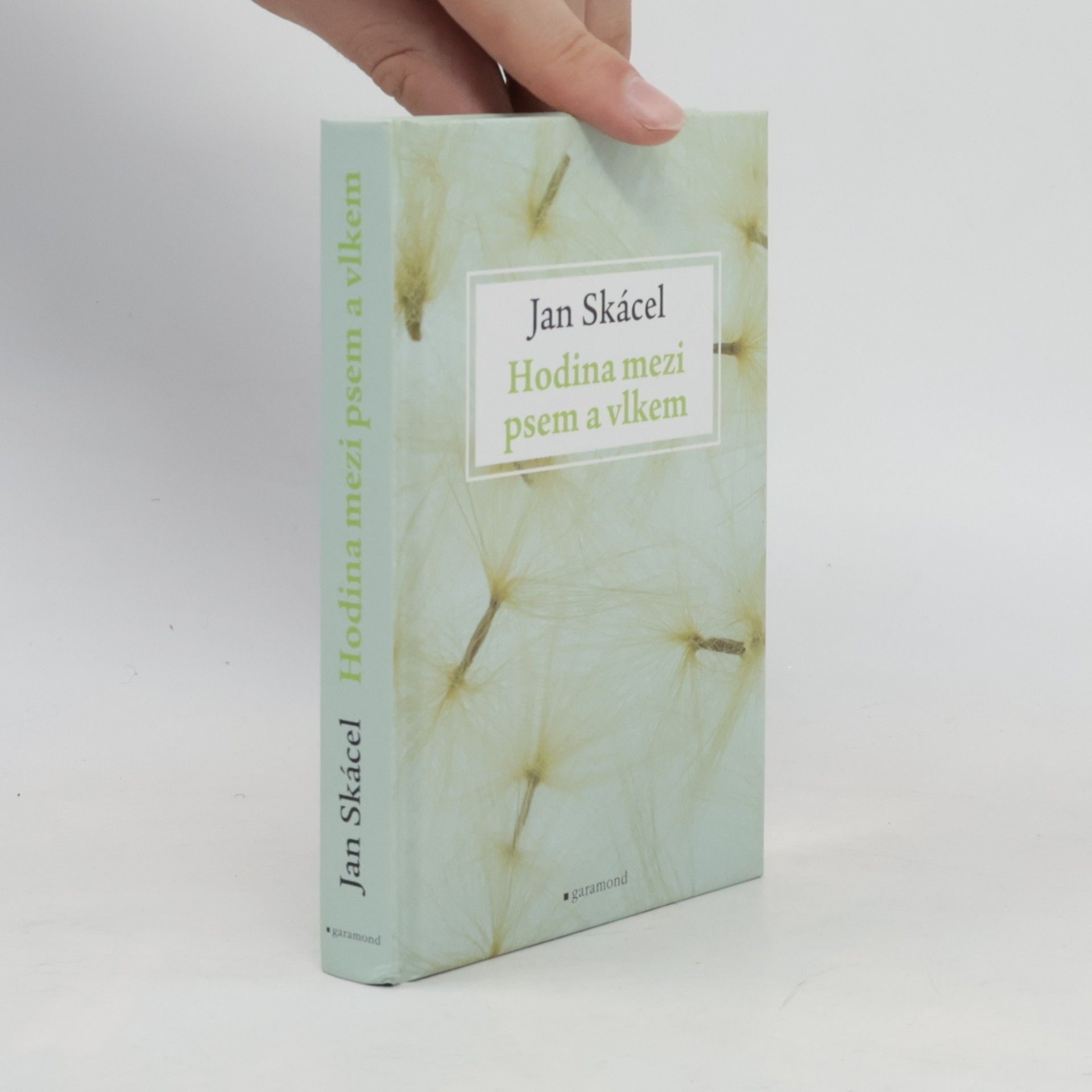 Jan Skácel Hodina mezi psem a vlkem