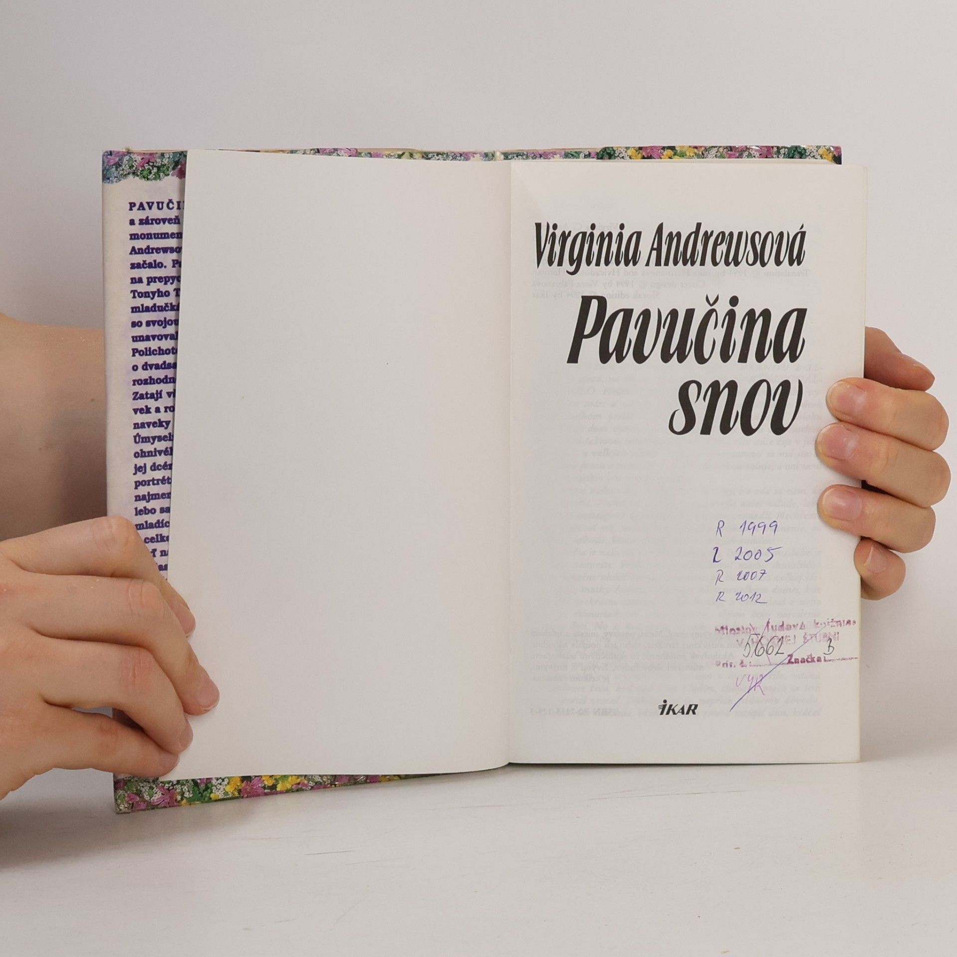 V. C. Andrews Pavučina snov