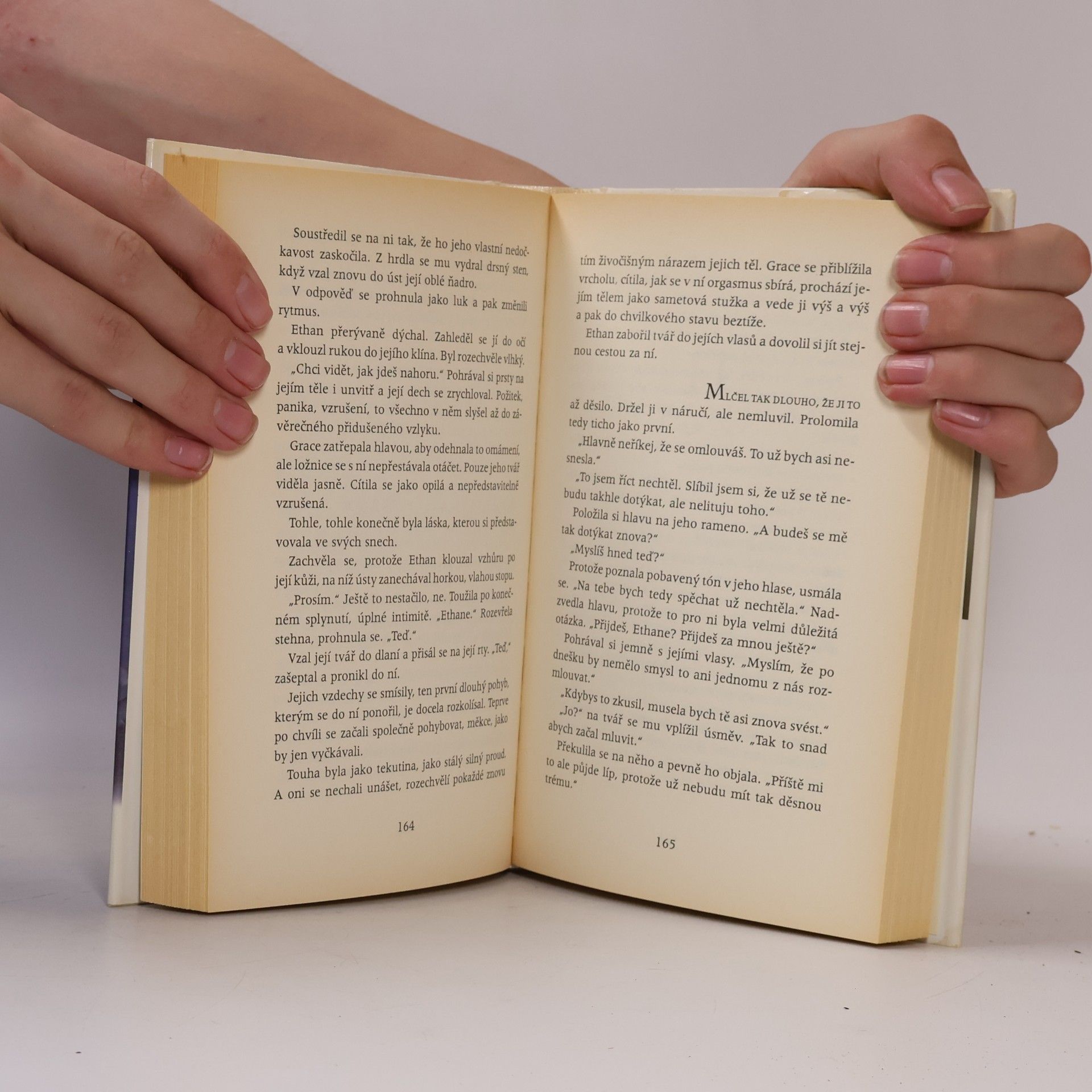 Nora Roberts Bouřlivý příliv