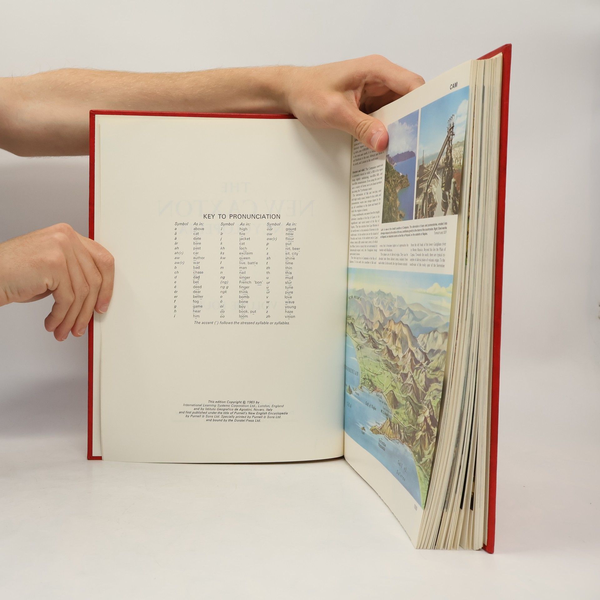 Various authors The New Caxton Encyclopedia 4
