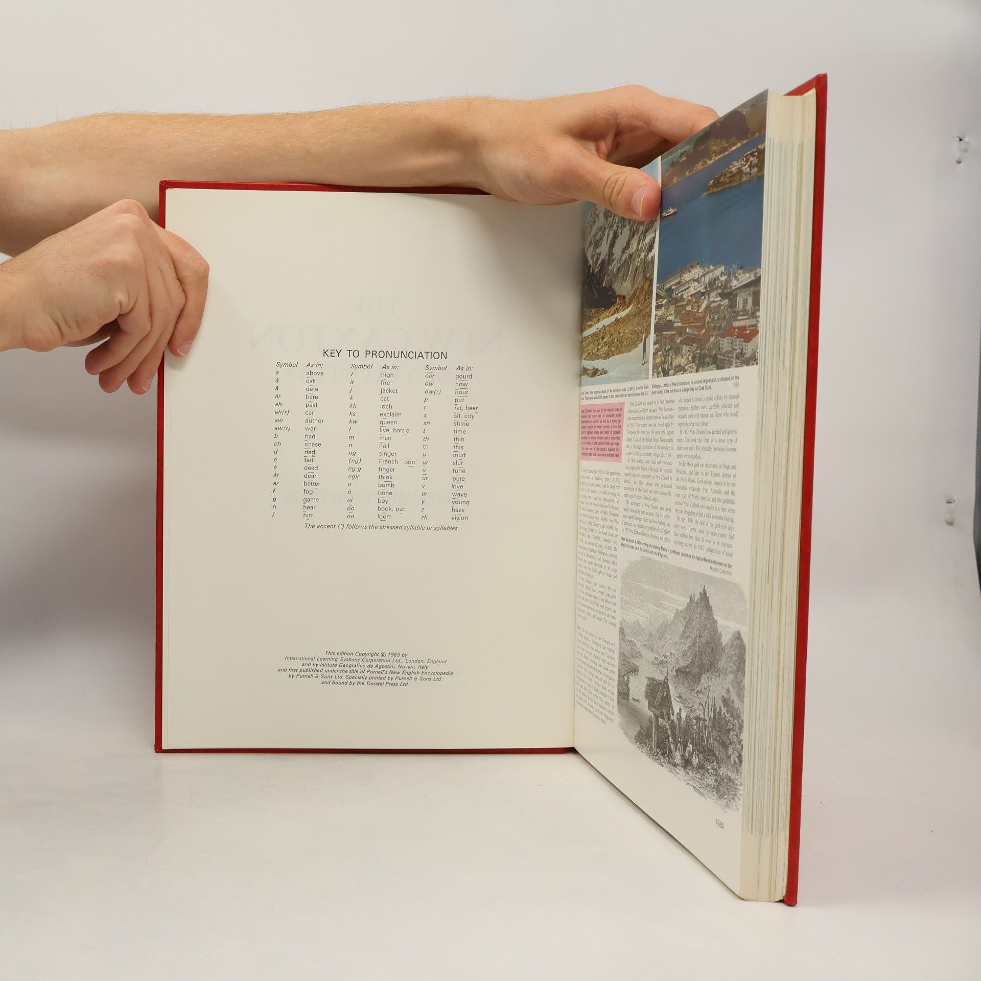 Various authors The New Caxton Encyclopedia 14
