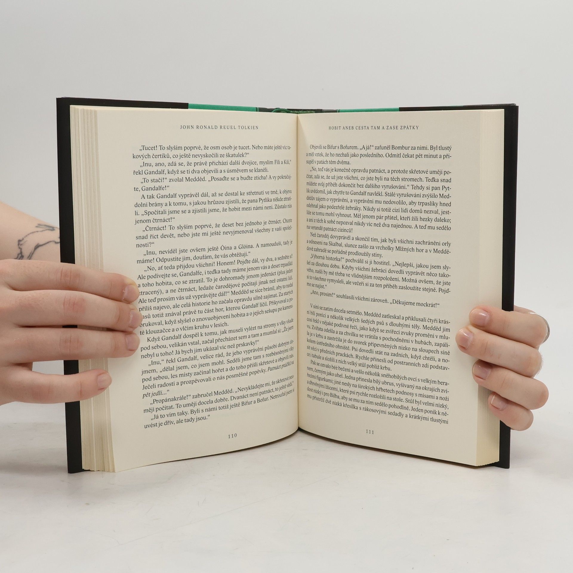 J. R. R. Tolkien Hobit, aneb, Cesta tam a zase zpátky
