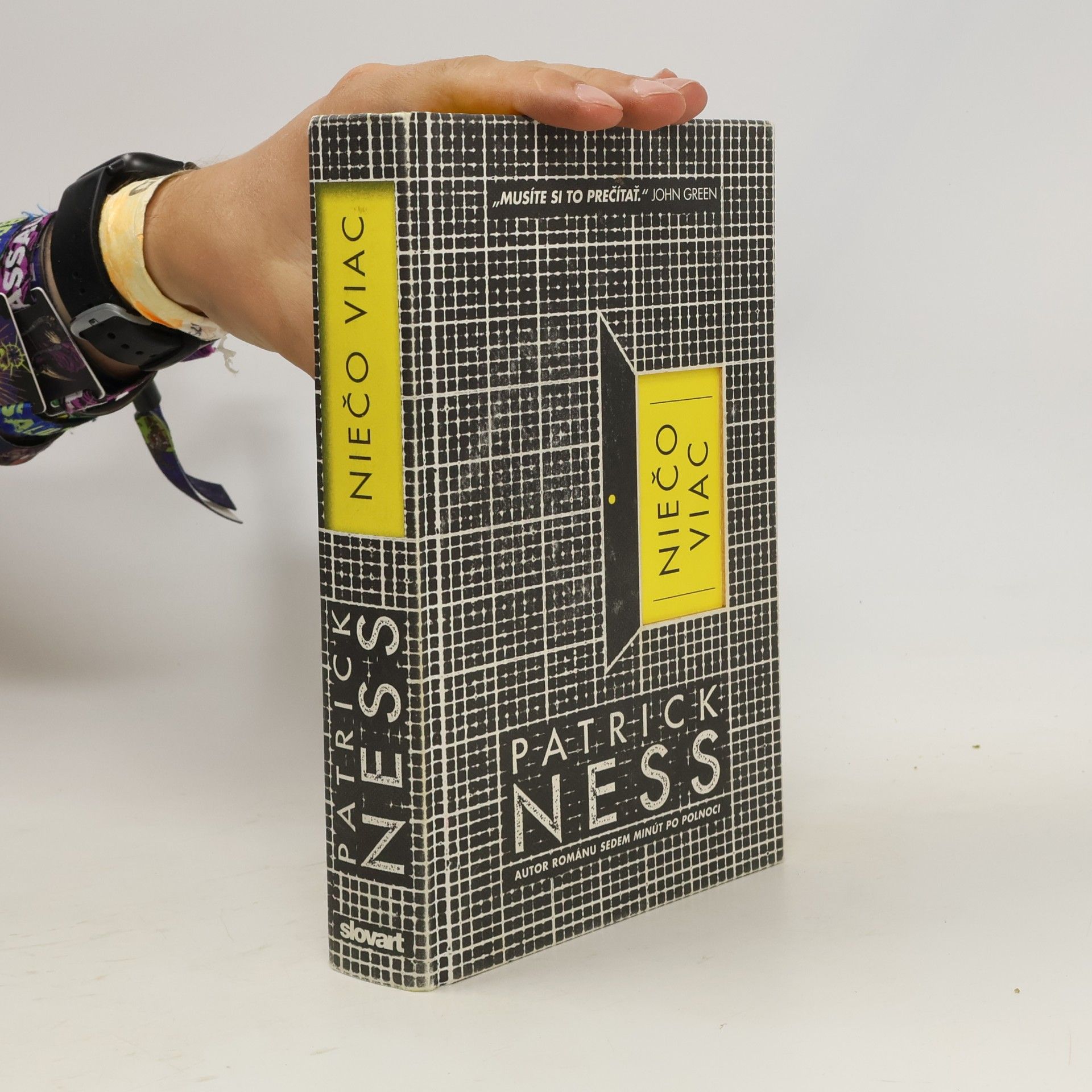 Patrick Ness Niečo viac