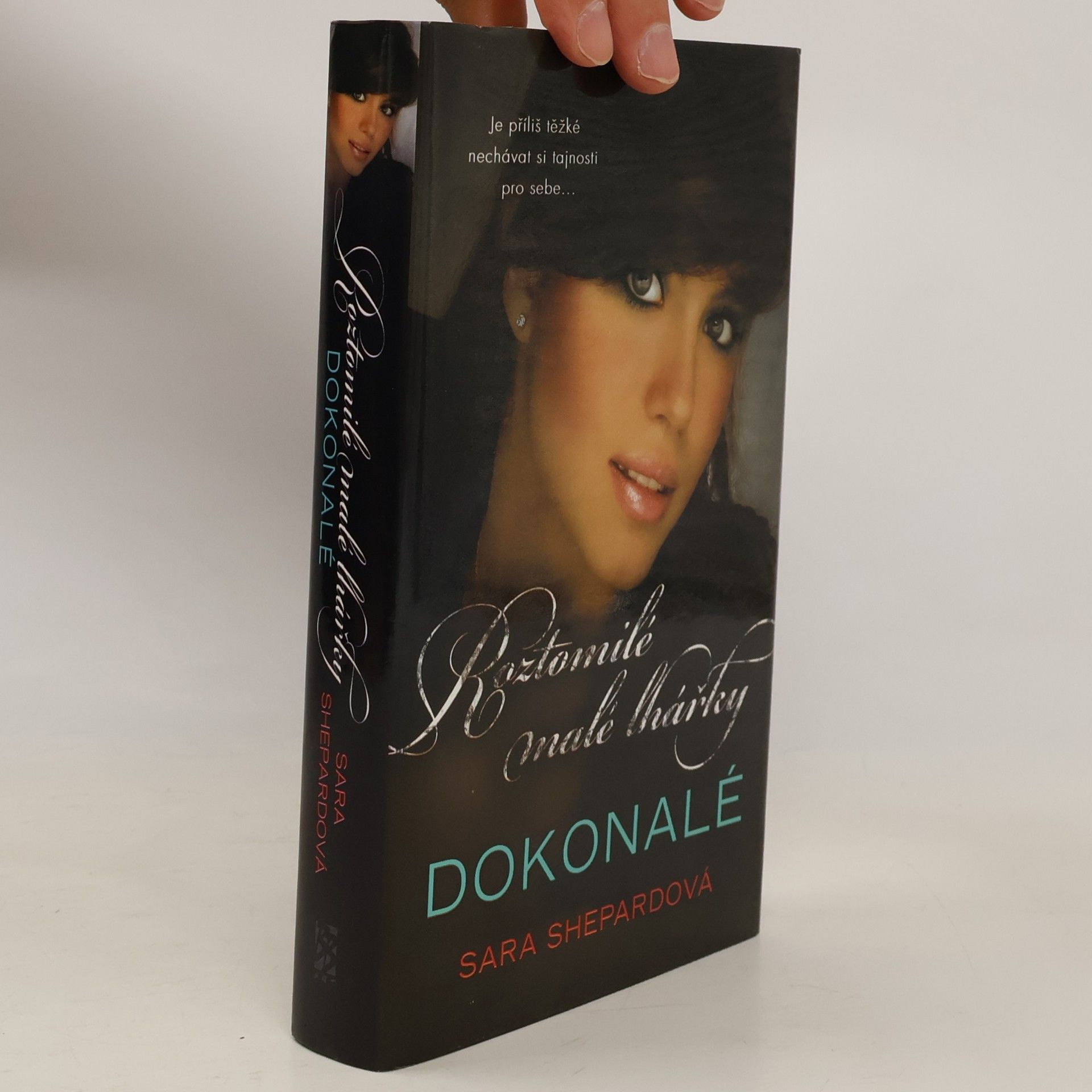 Sara Shepard Roztomilé malé lhářky: Dokonalé