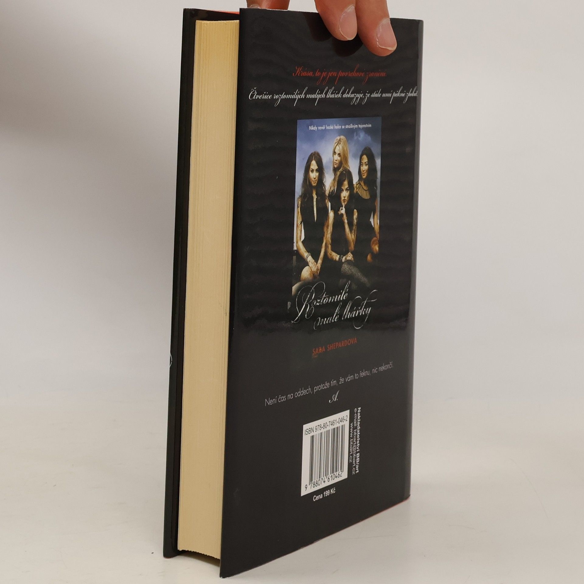 Sara Shepard Roztomilé malé lhářky. Nevinné