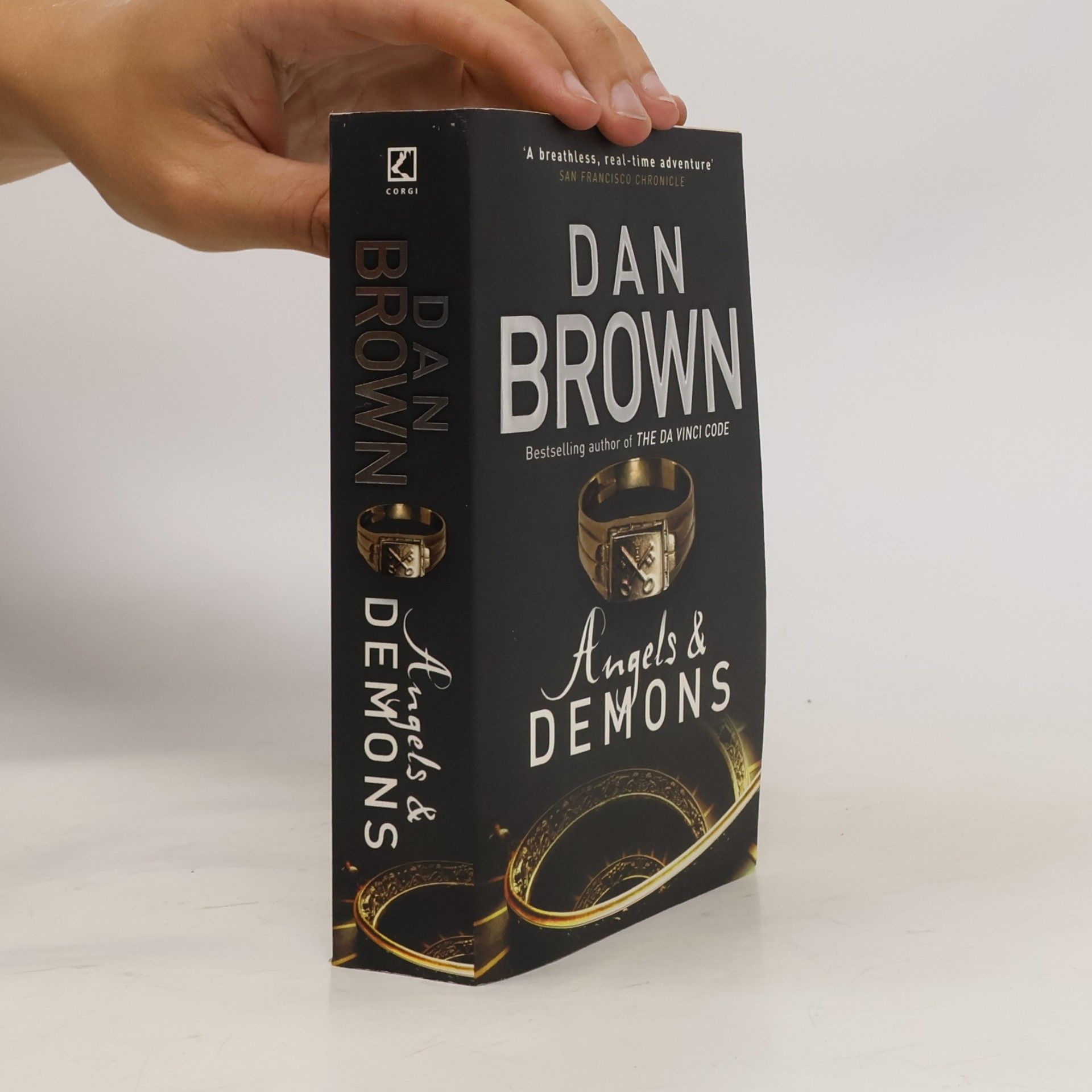 Dan Brown Angels & Demons