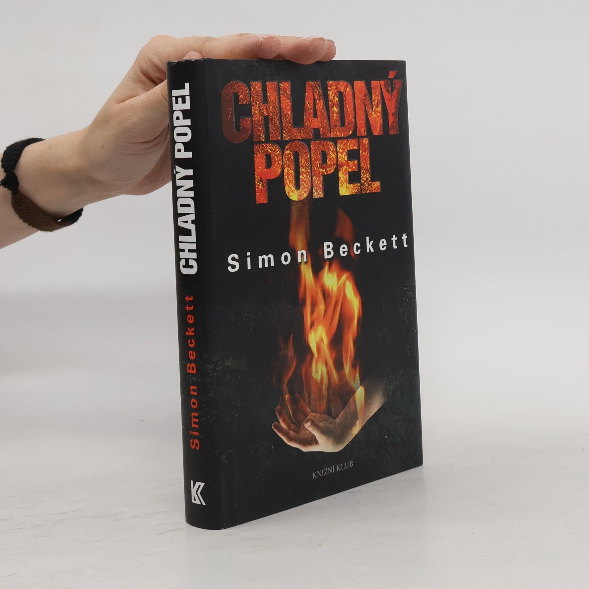 Simon Beckett Chladný popel
