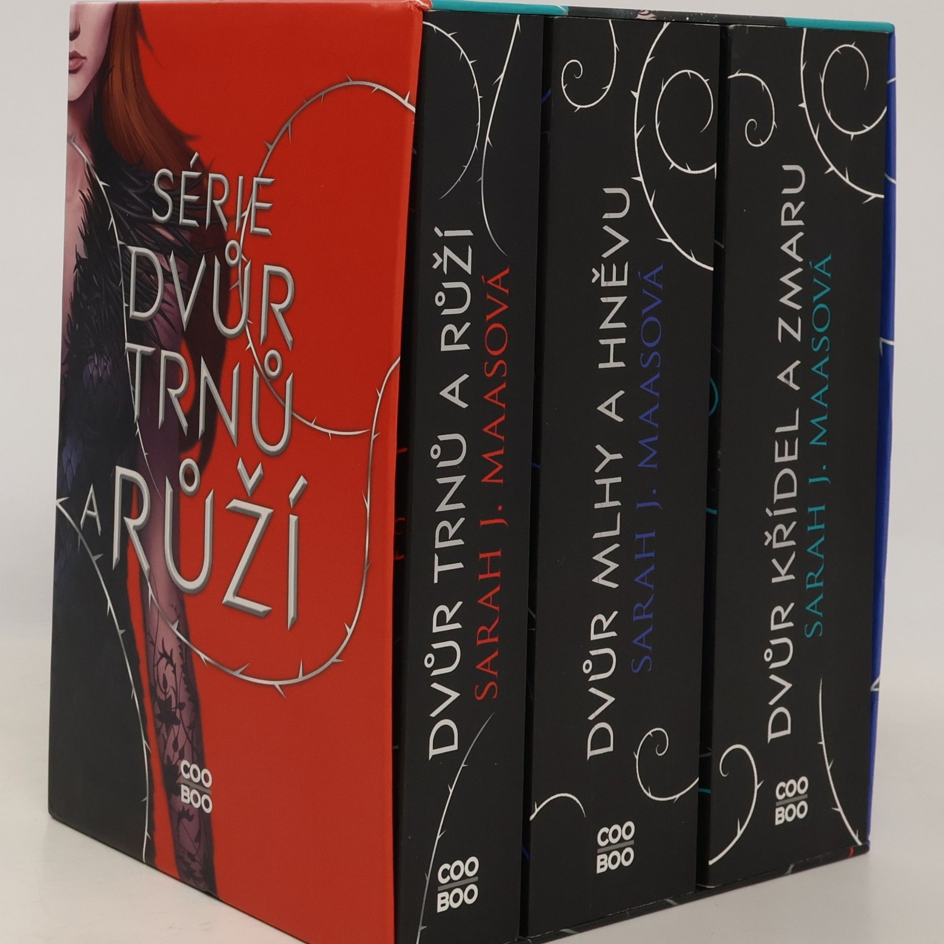 Sarah J. Maas Dvůr trnů a růží 1-3