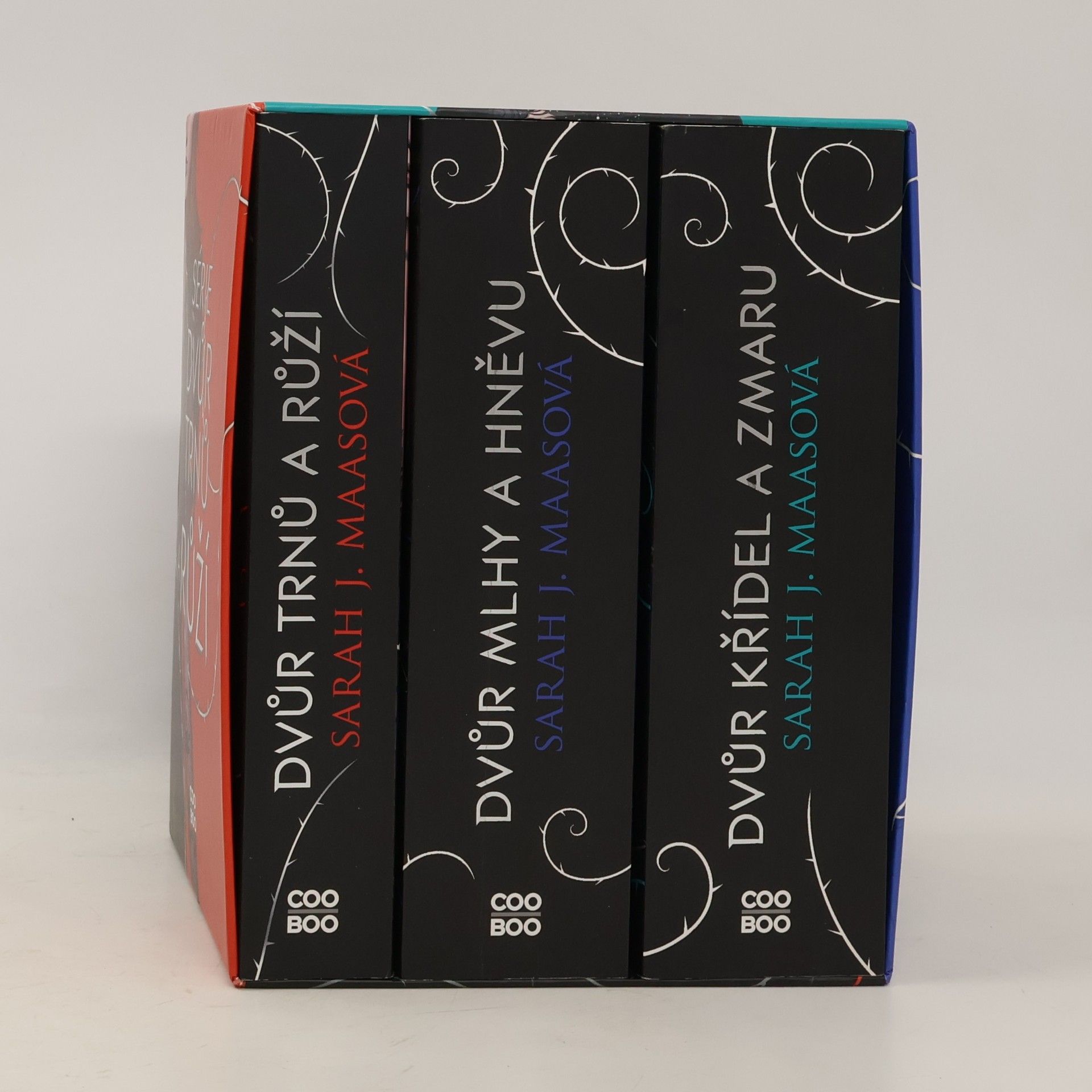 Sarah J. Maas Dvůr trnů a růží 1-3