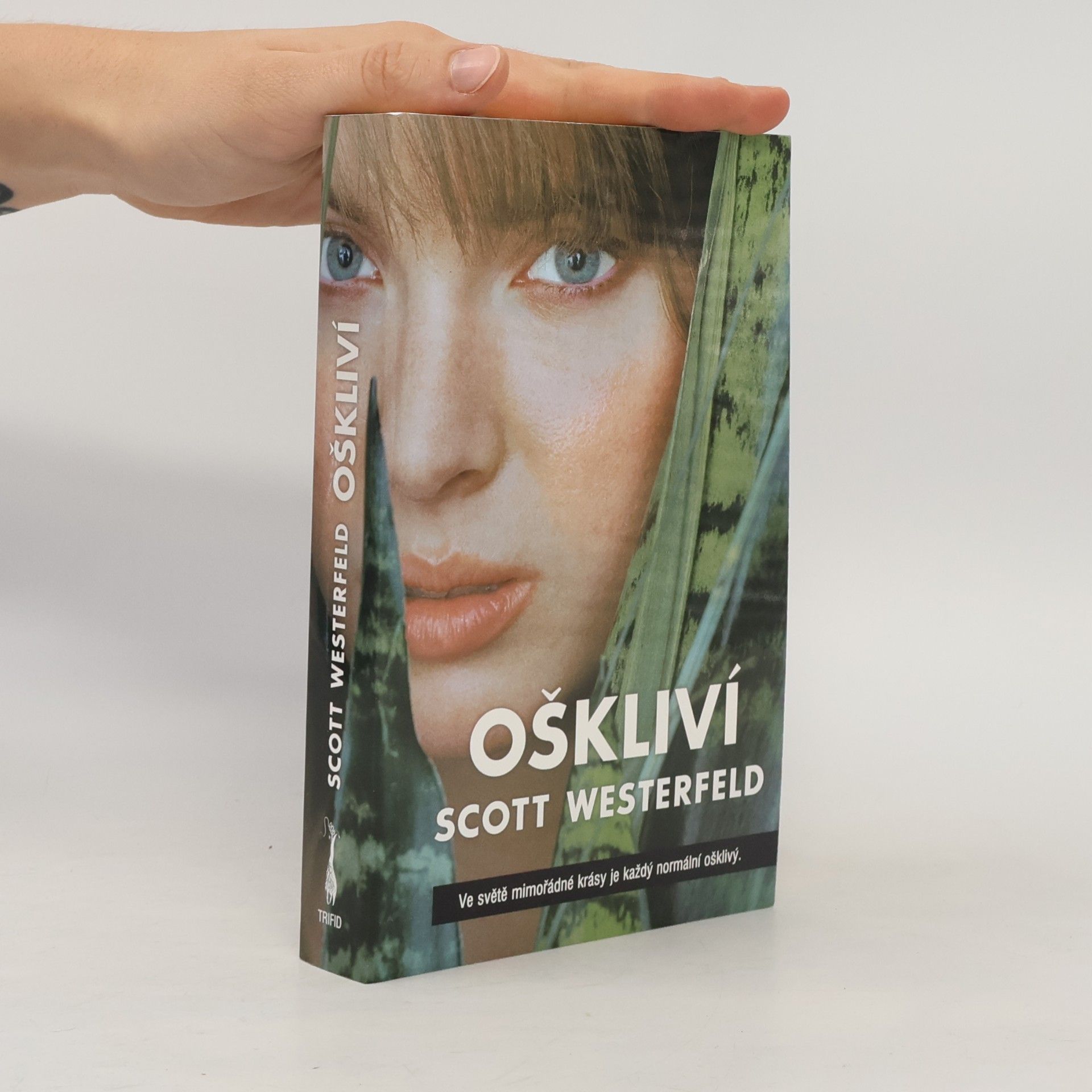 Scott Westerfeld Oškliví