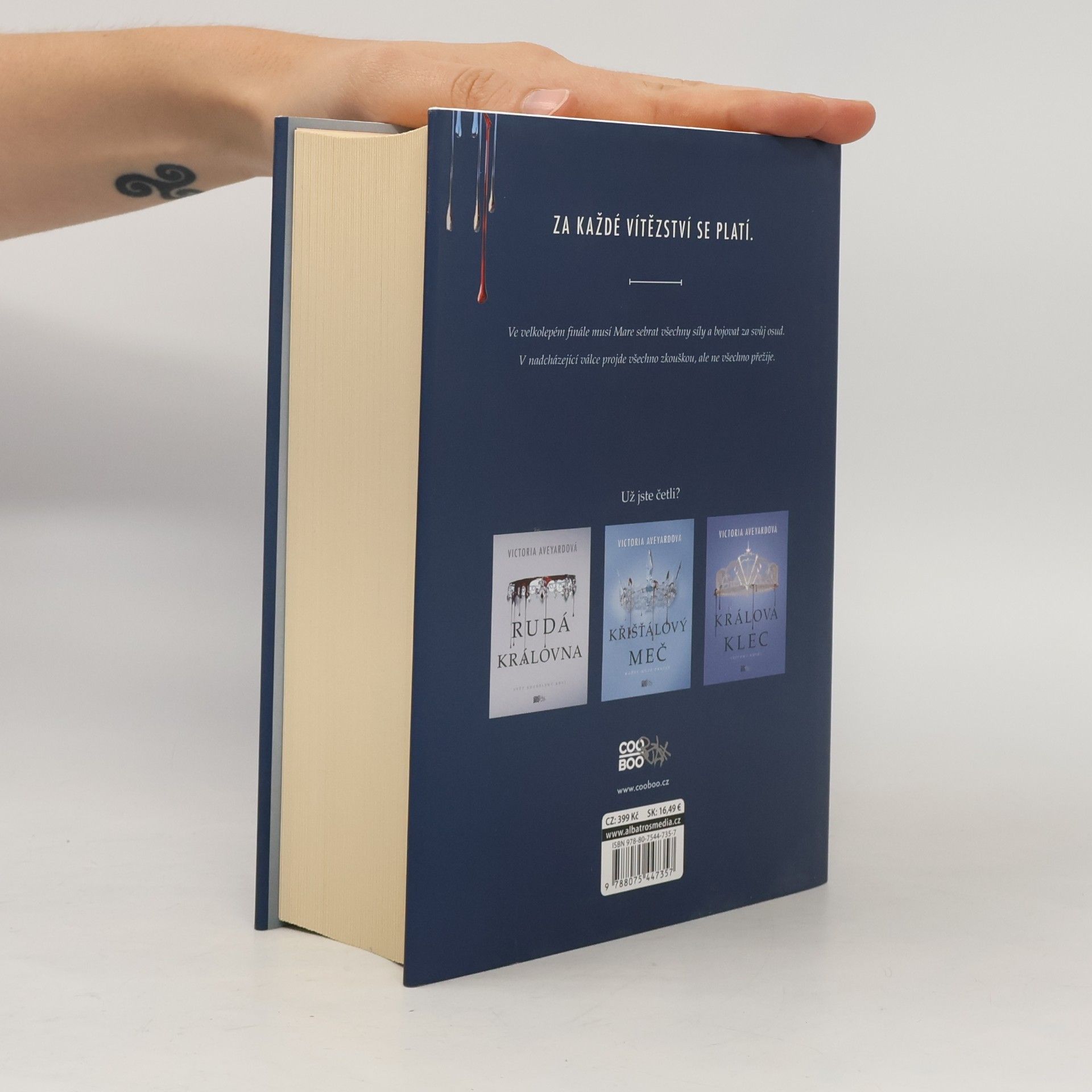 Victoria Aveyard Válečná smršť