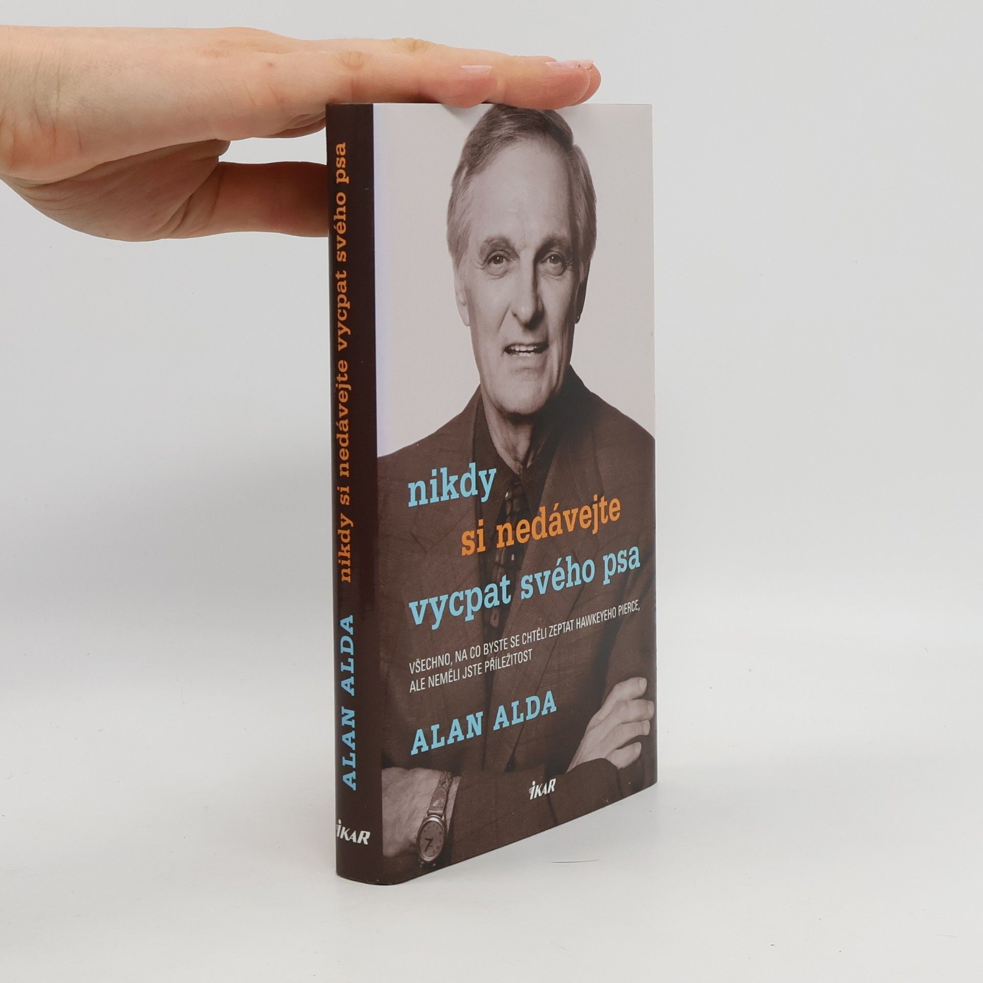 Alan Alda Nikdy si nedávejte vycpat svého psa