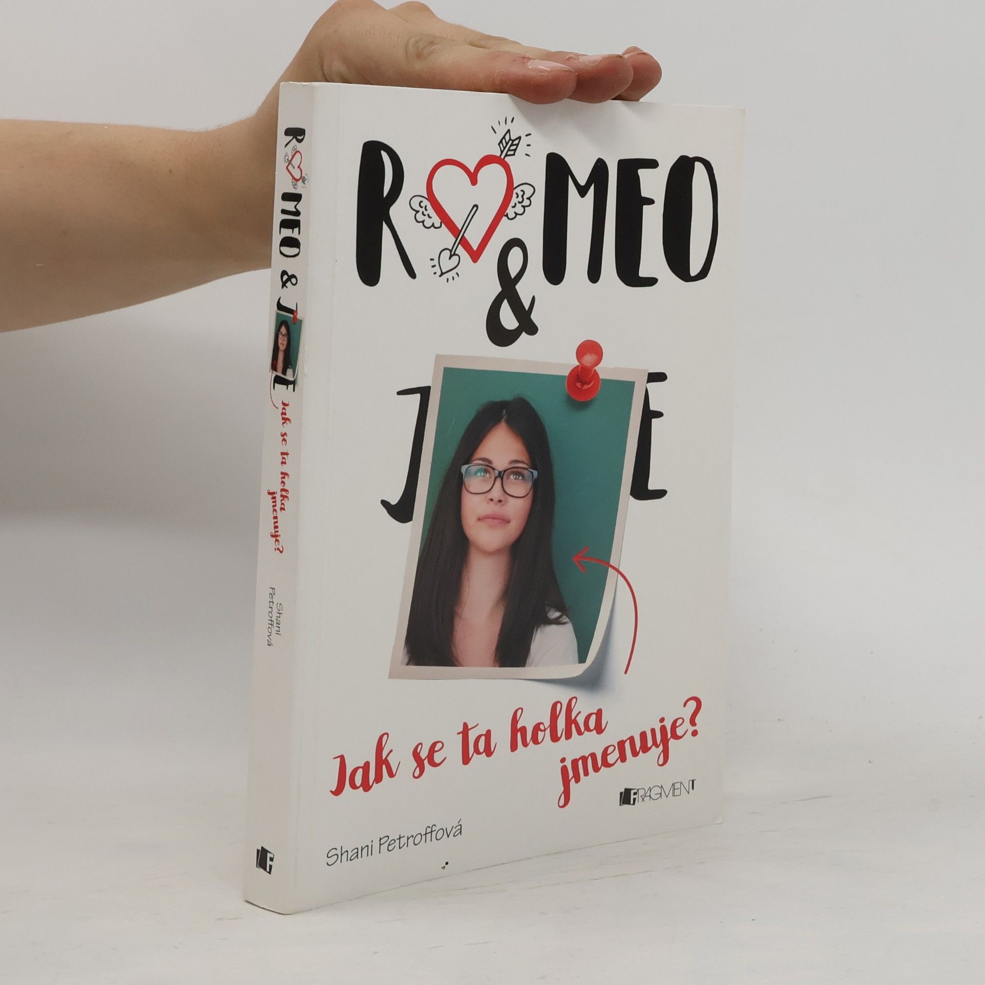 Shani Petroff Romeo & ... Jak se ta holka jmenuje?